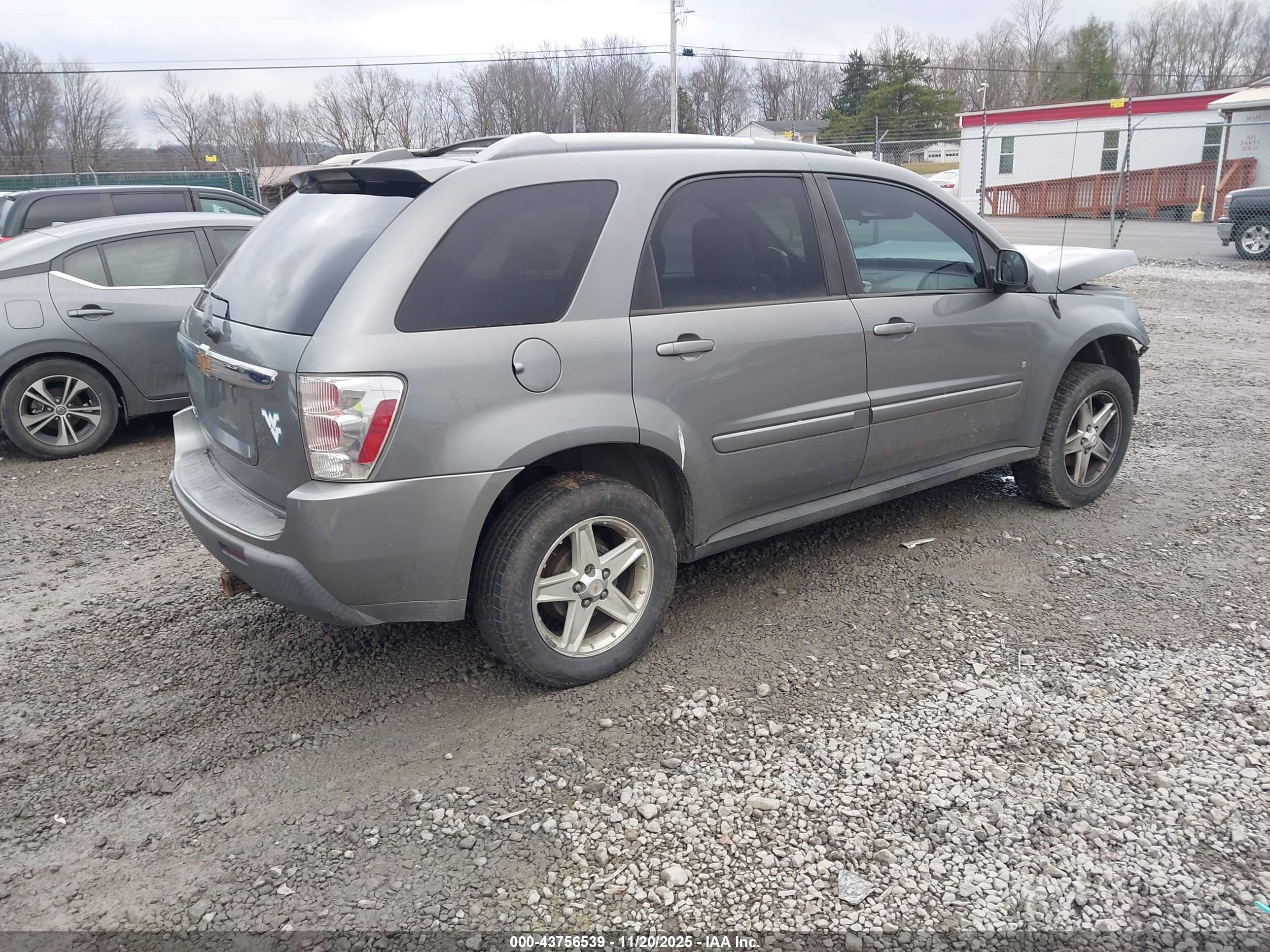 CHEVROLET EQUINOX image 4
