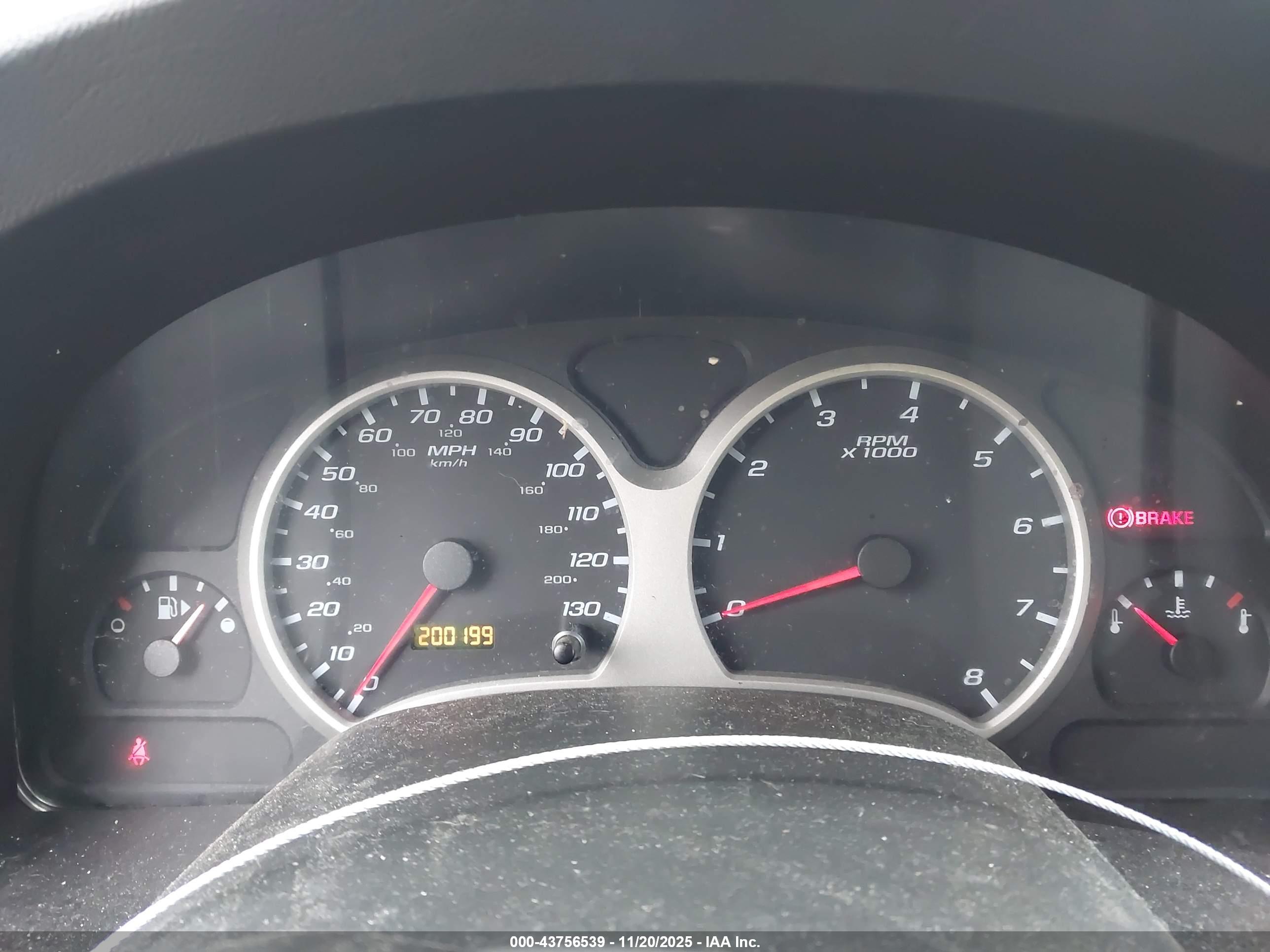 CHEVROLET EQUINOX image 7