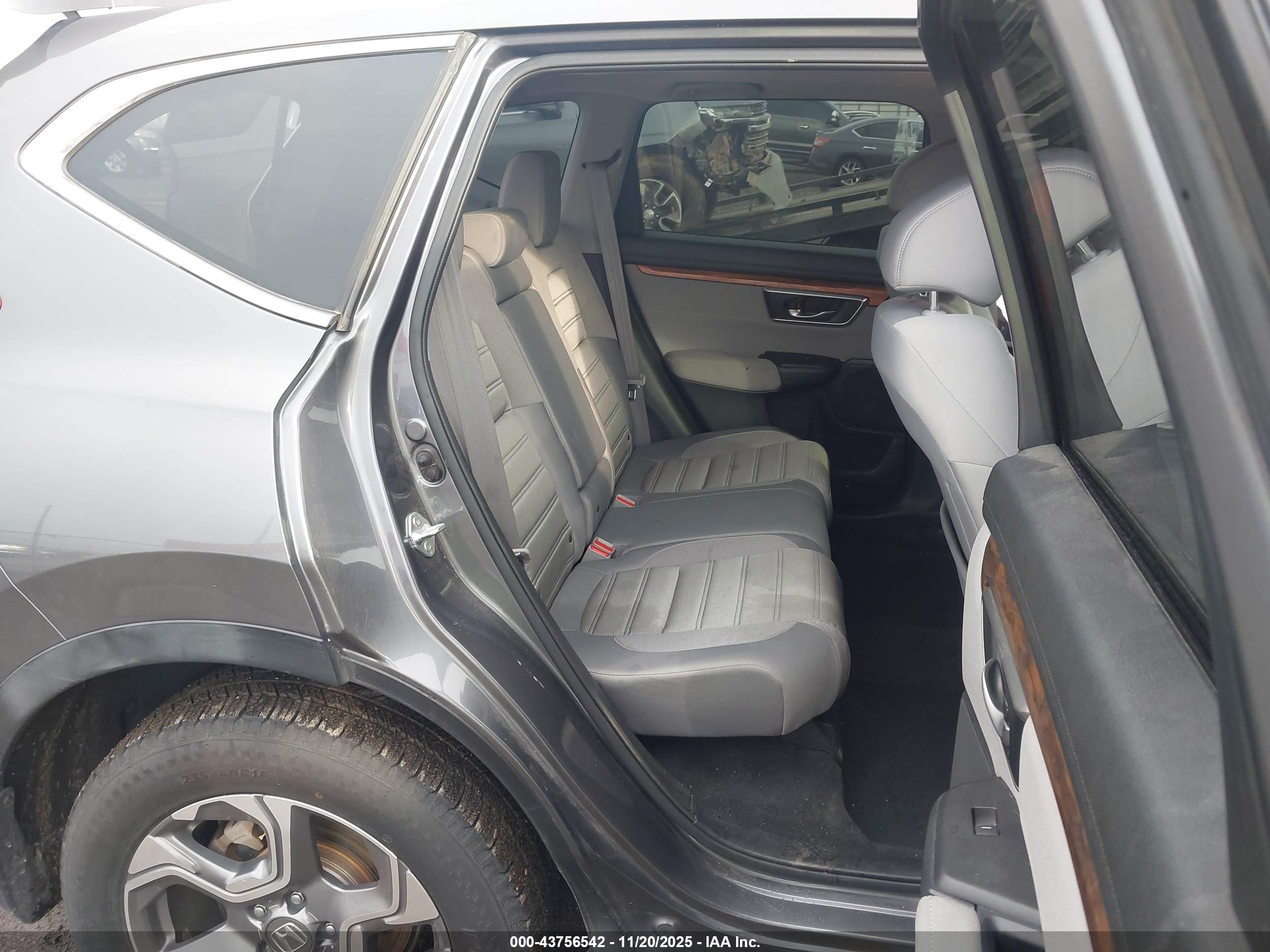 HONDA CR-V image 8