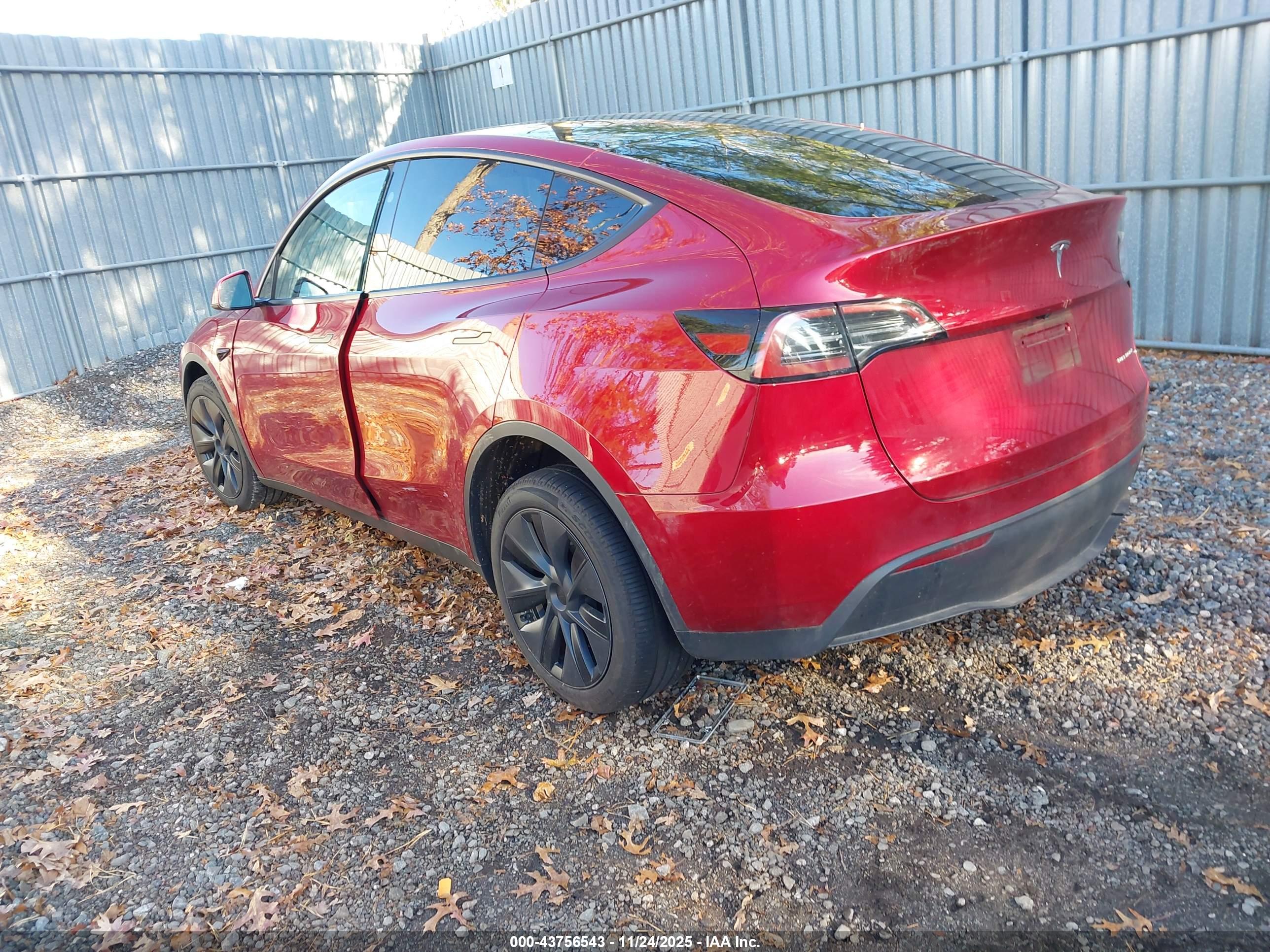 TESLA MODEL image 3