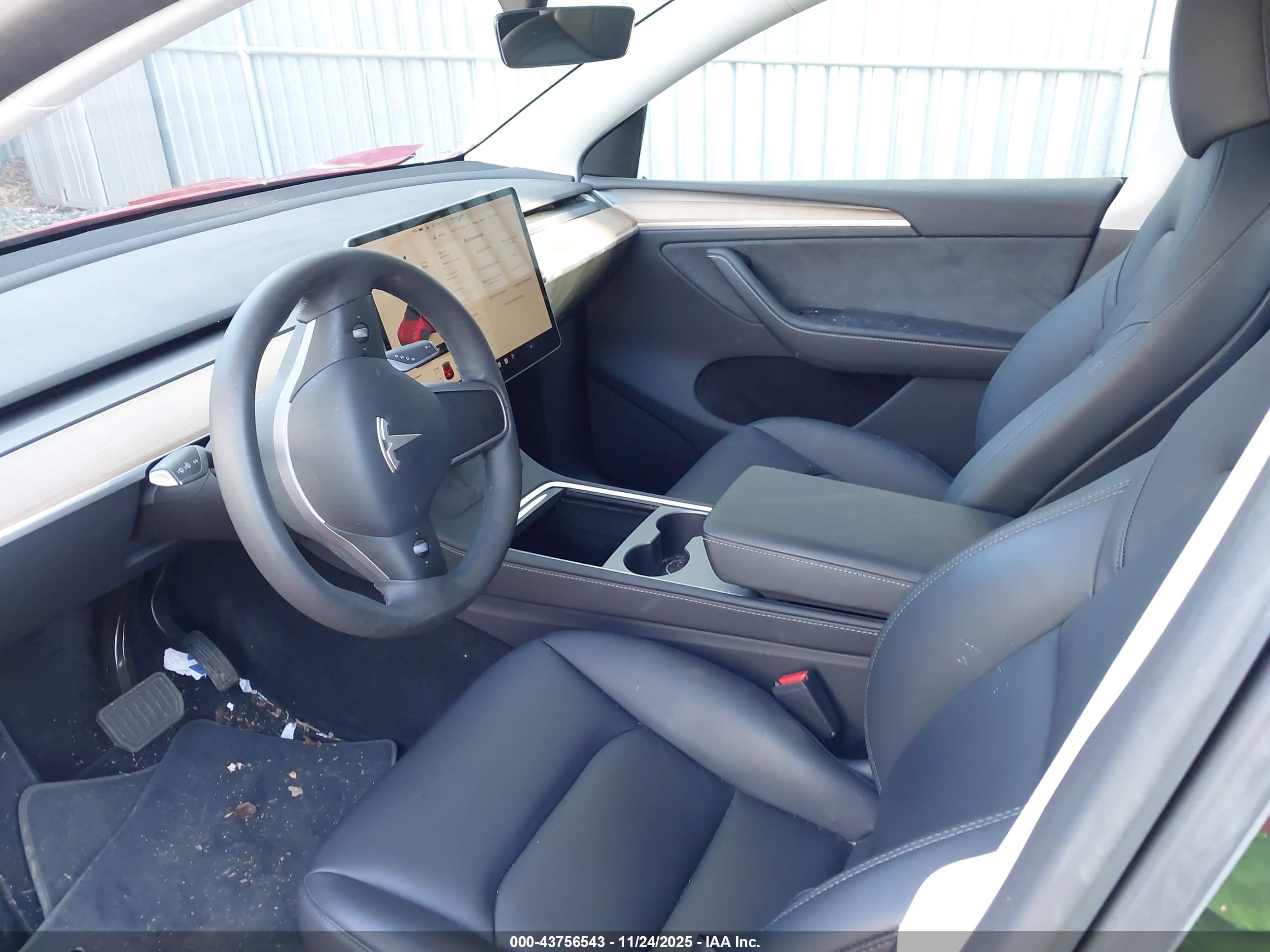 TESLA MODEL image 5