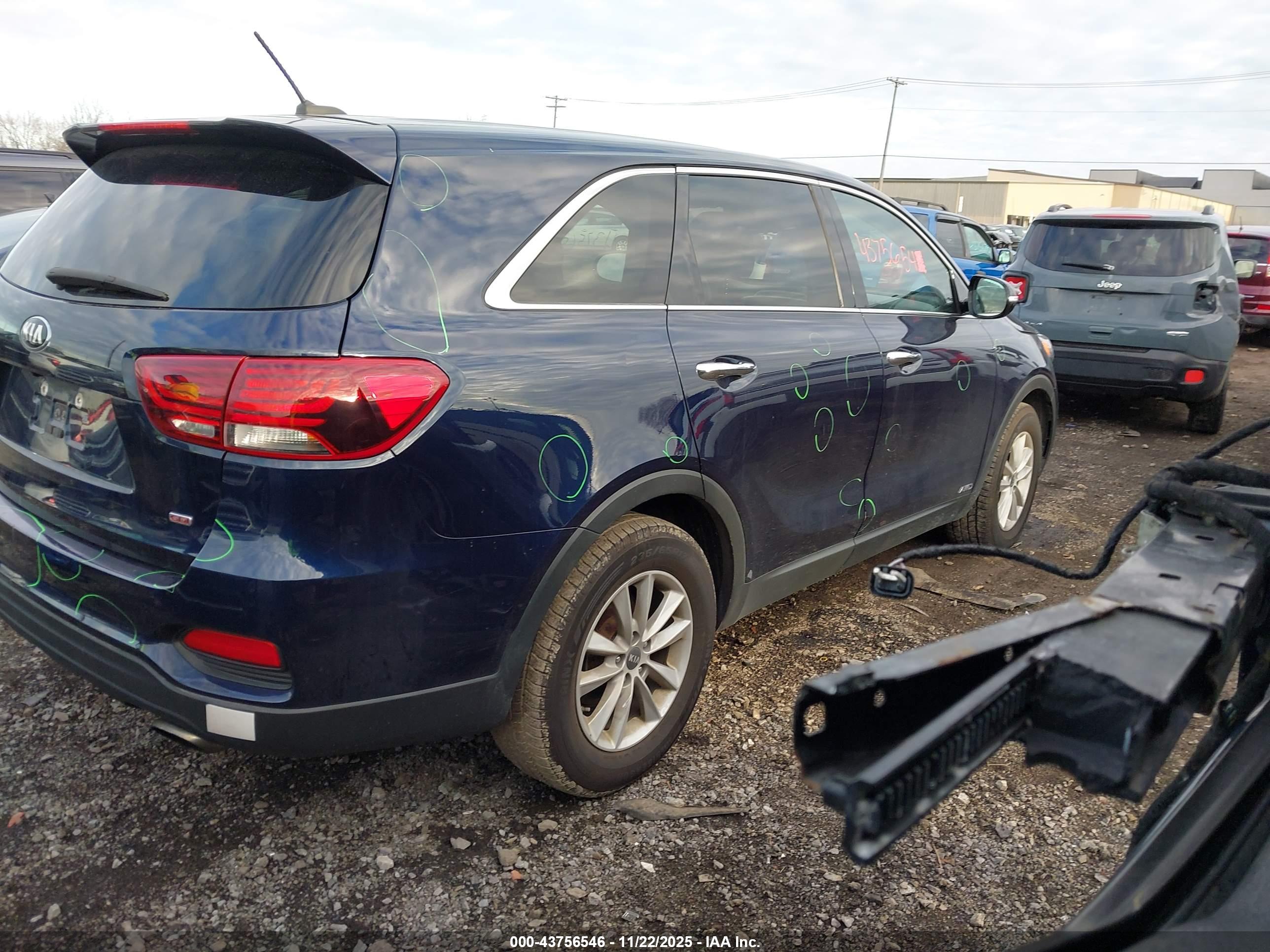 KIA SORENTO image 4
