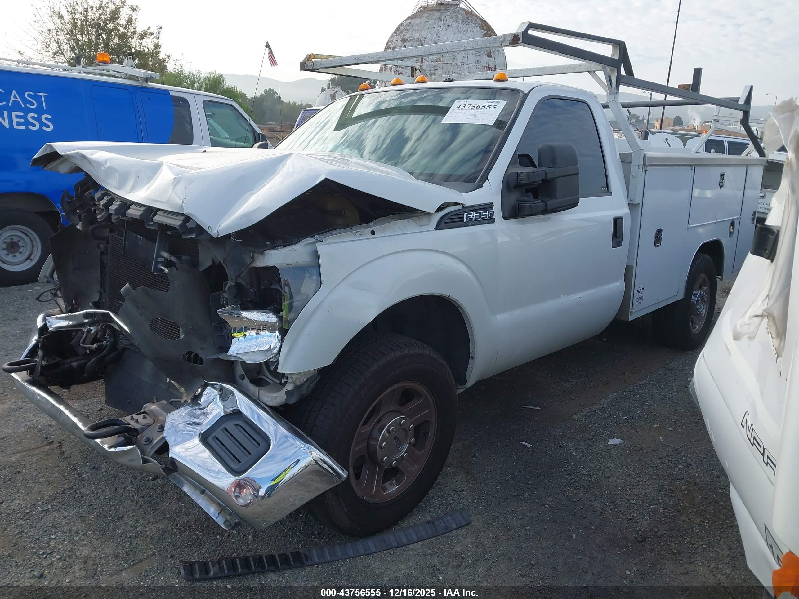 FORD F-350 image 2