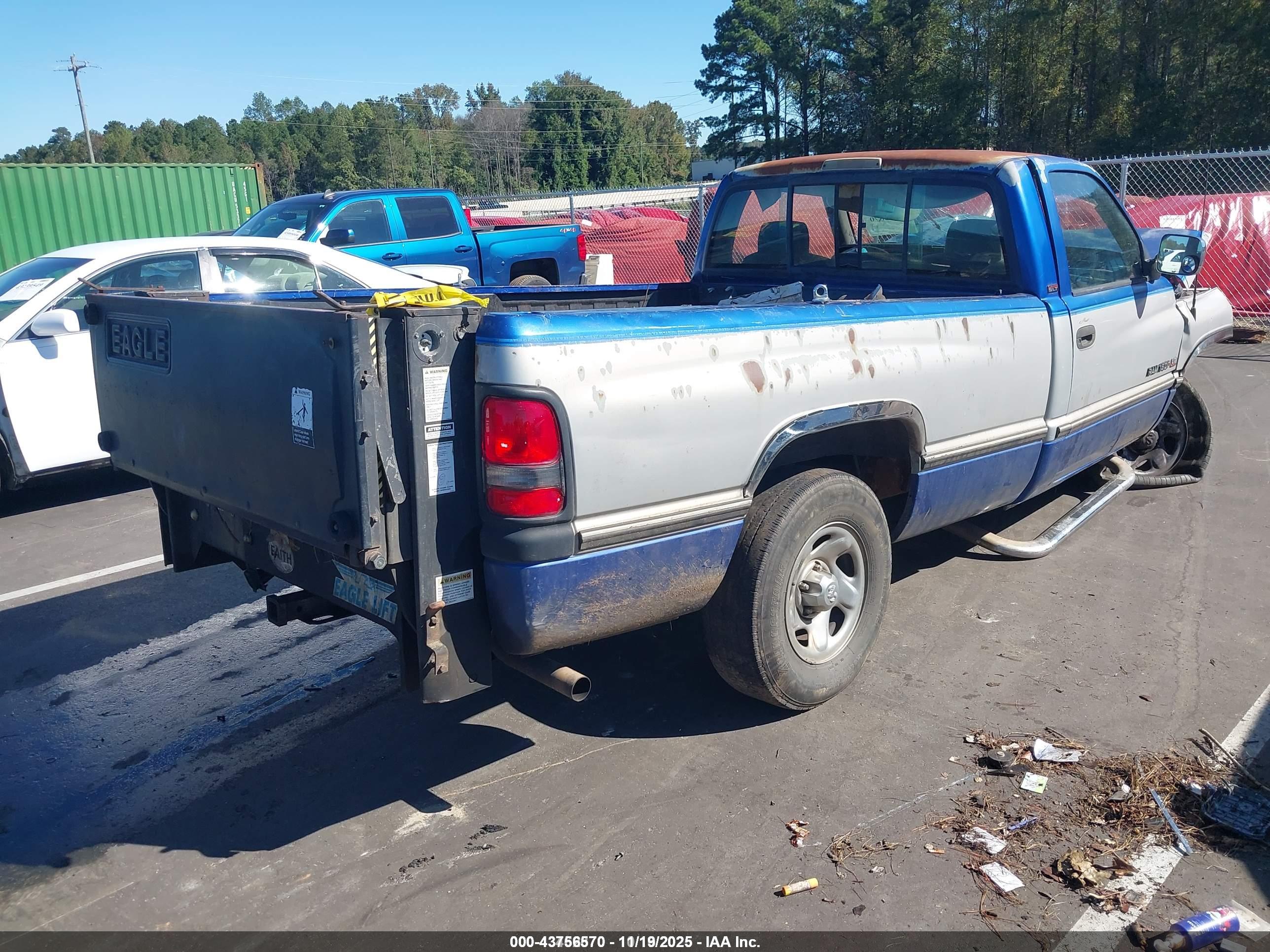 DODGE RAM image 4