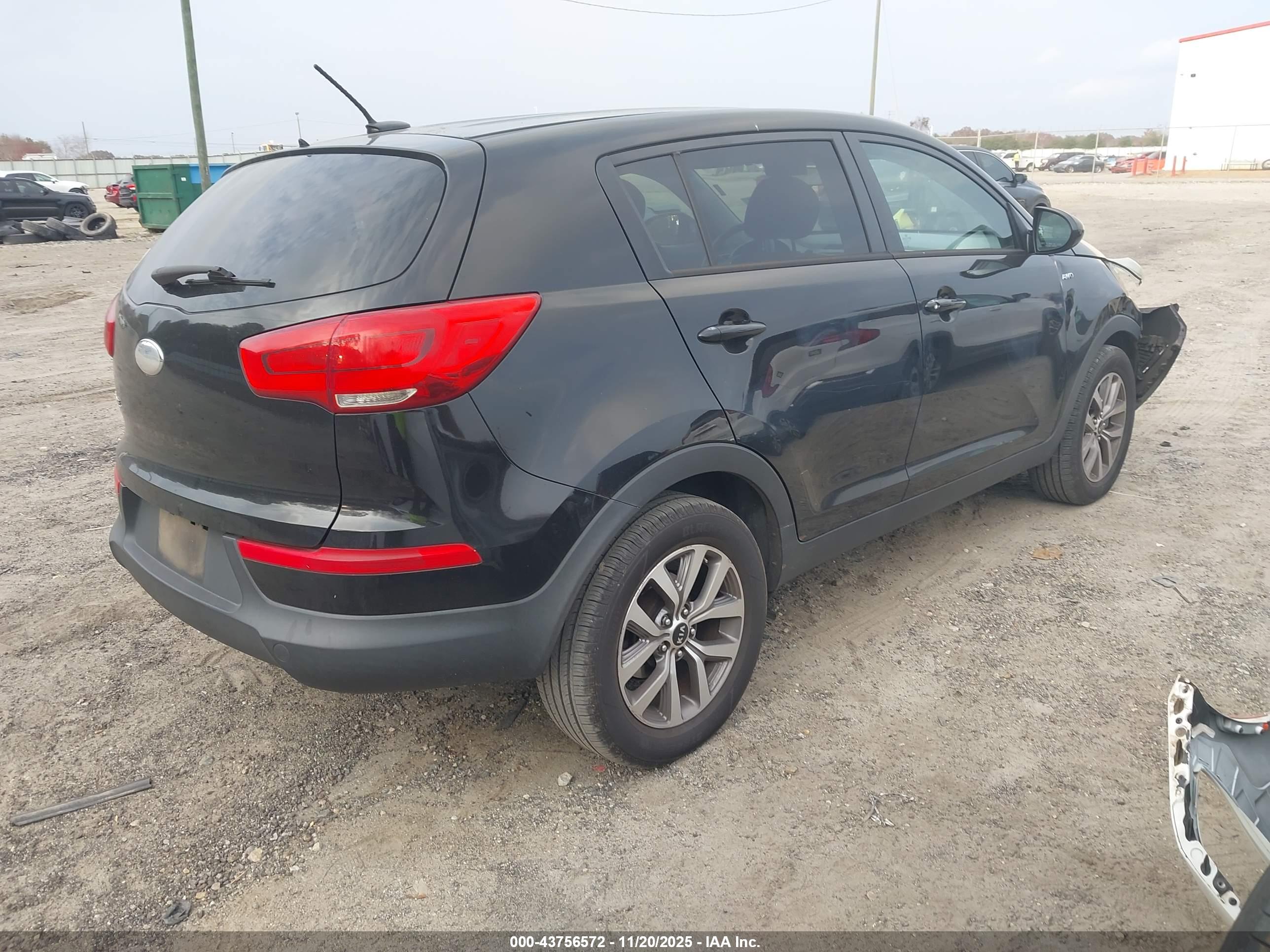KIA SPORTAGE image 4