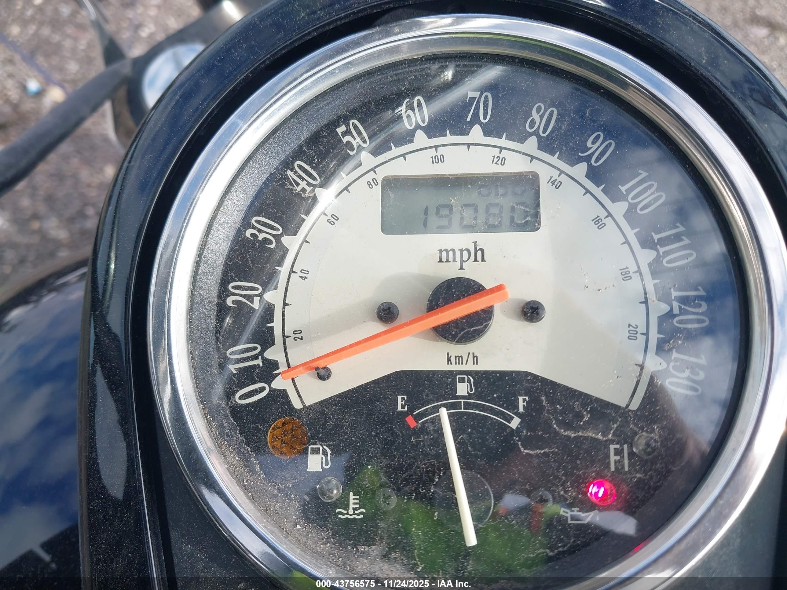 KAWASAKI VN900 image 7