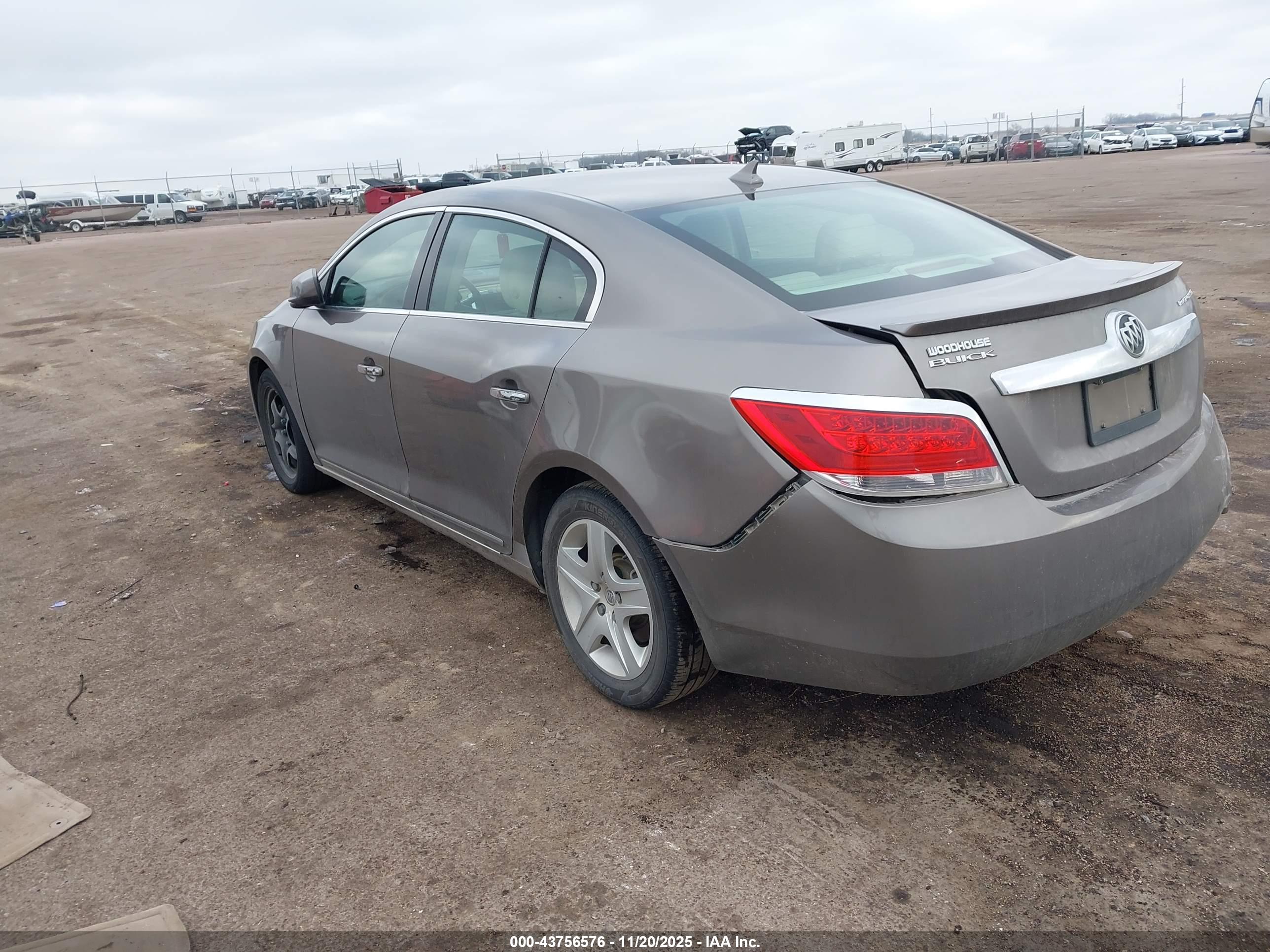 BUICK LACROSSE image 3