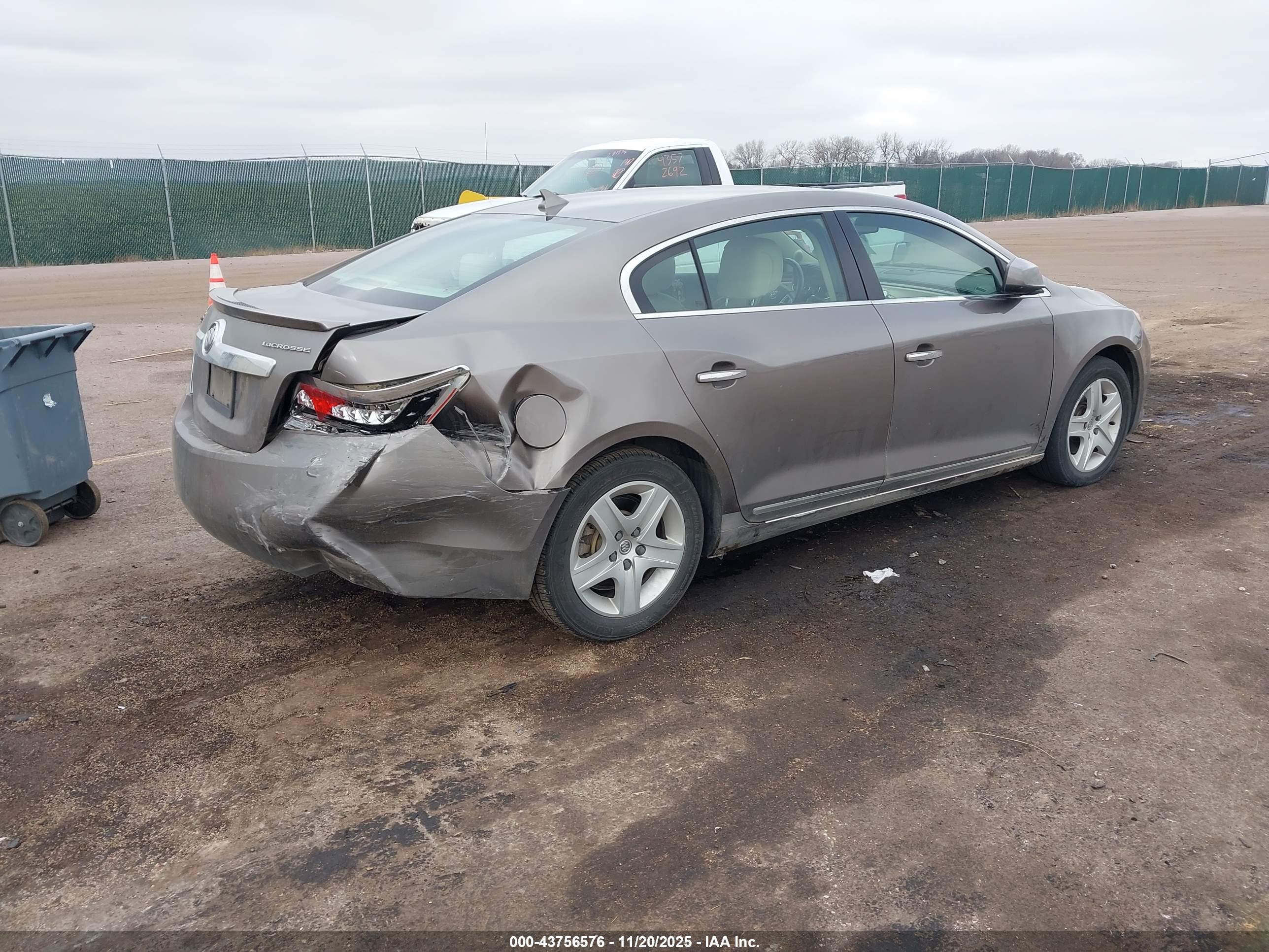 BUICK LACROSSE image 4