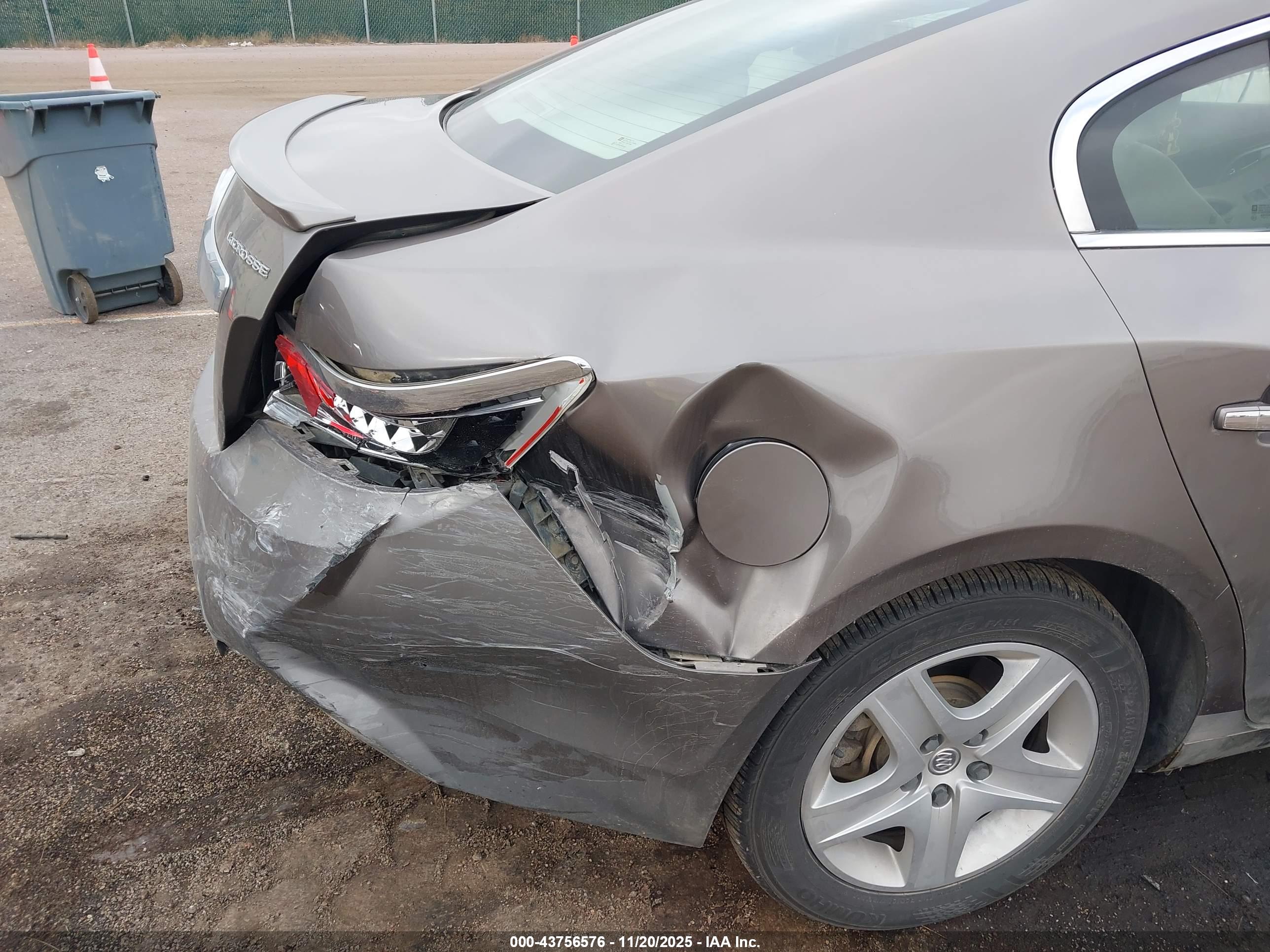BUICK LACROSSE image 6