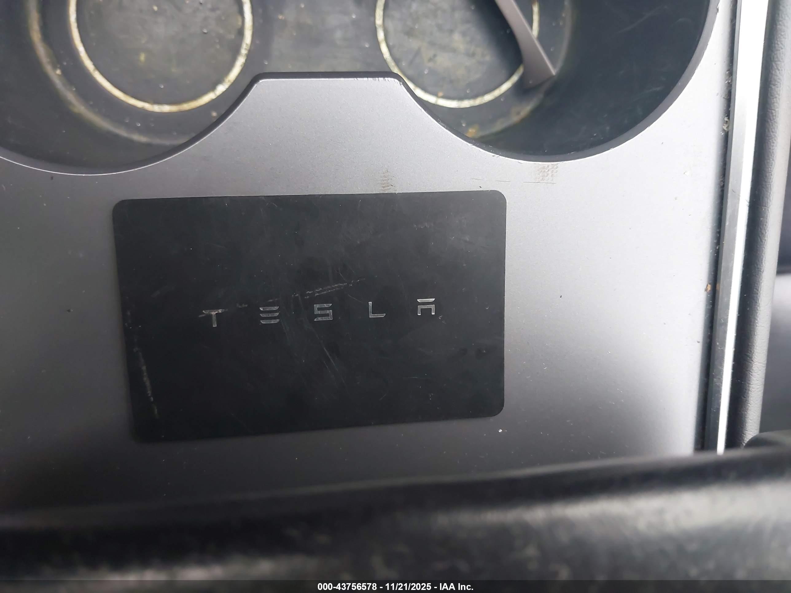 TESLA MODEL image 11