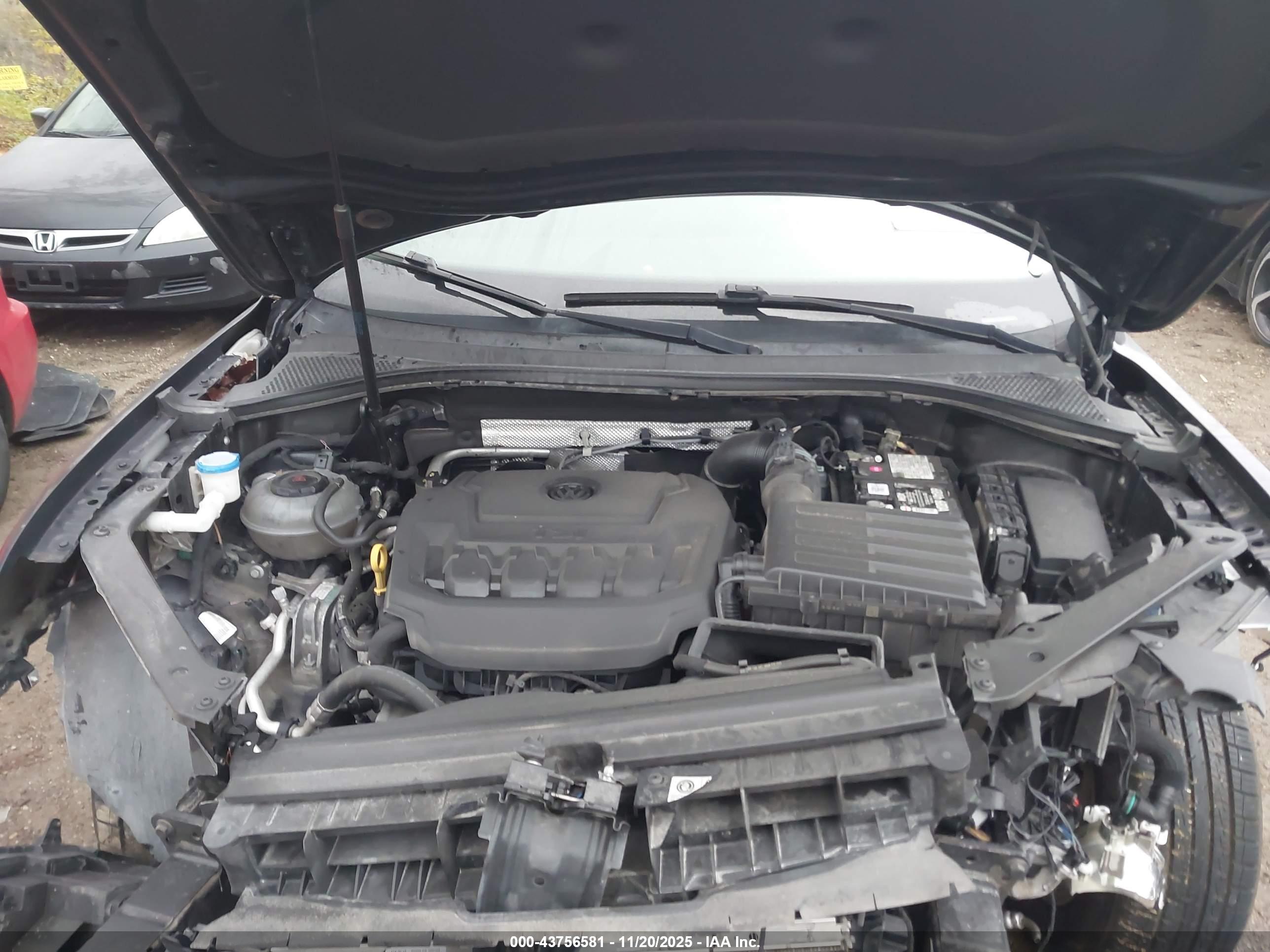 VOLKSWAGEN TIGUAN image 10