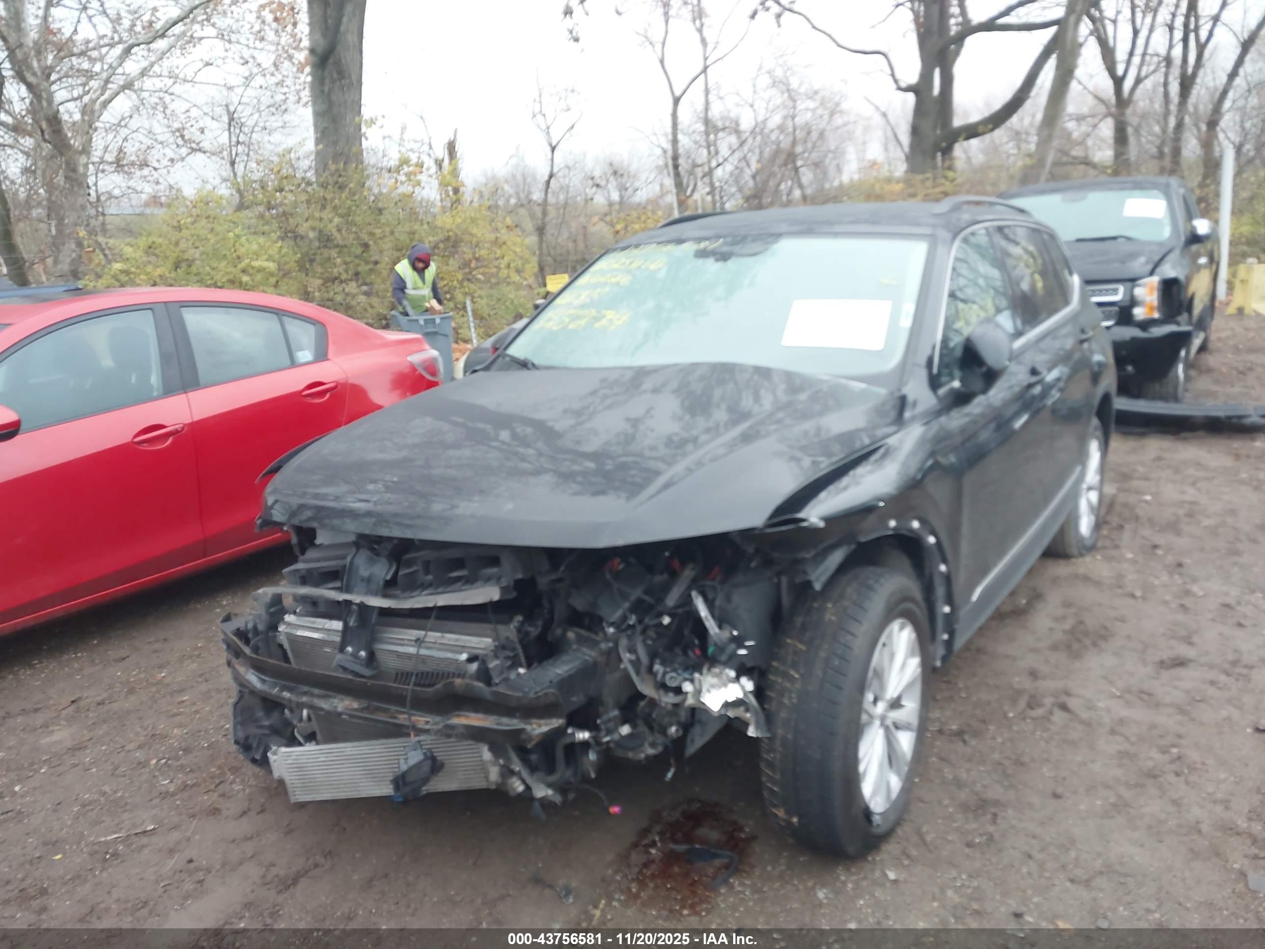 VOLKSWAGEN TIGUAN image 2