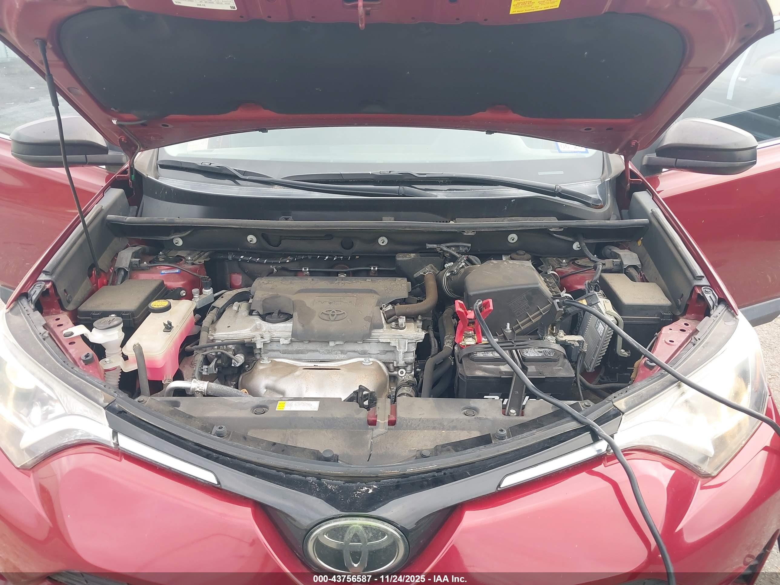 TOYOTA RAV4 image 10