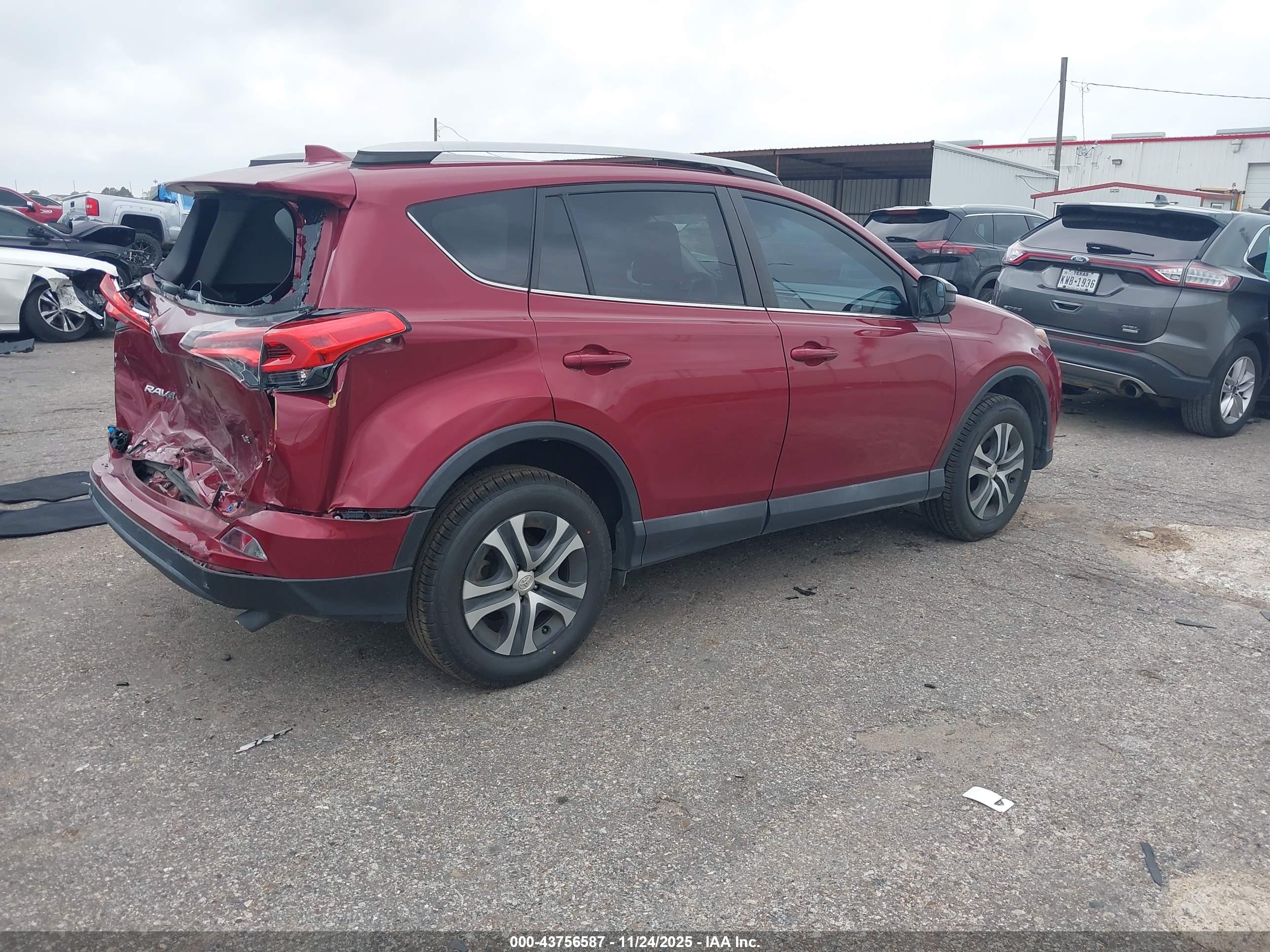 TOYOTA RAV4 image 4
