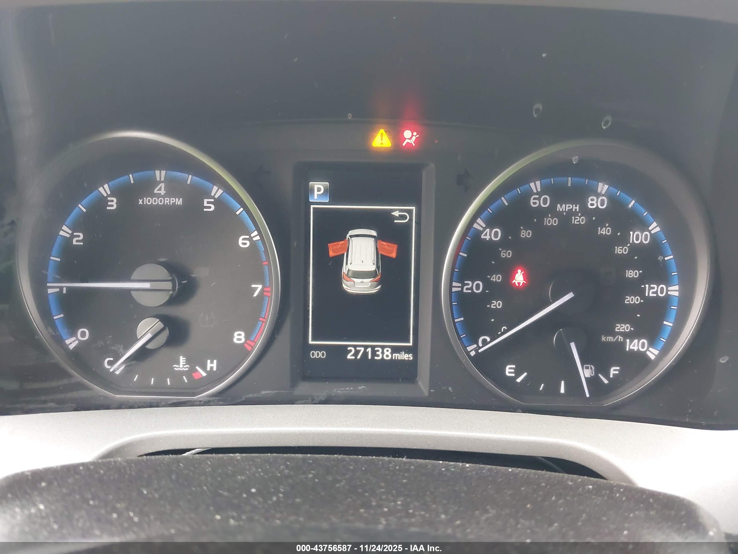 TOYOTA RAV4 image 7