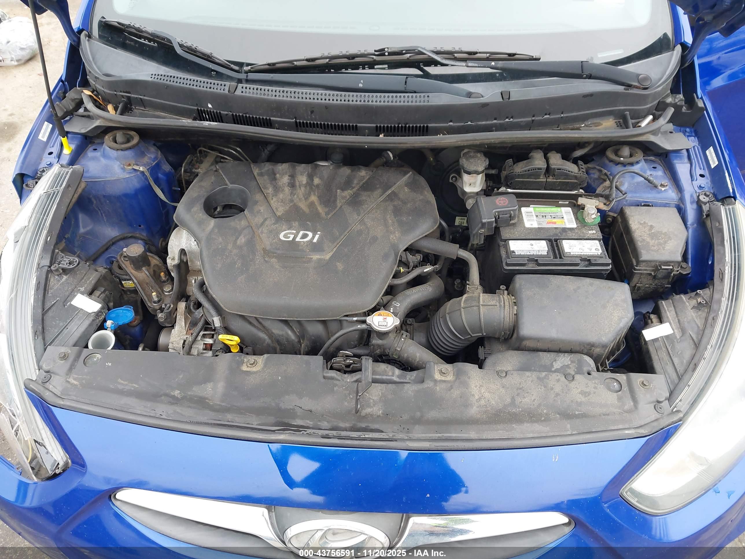 HYUNDAI ACCENT image 10