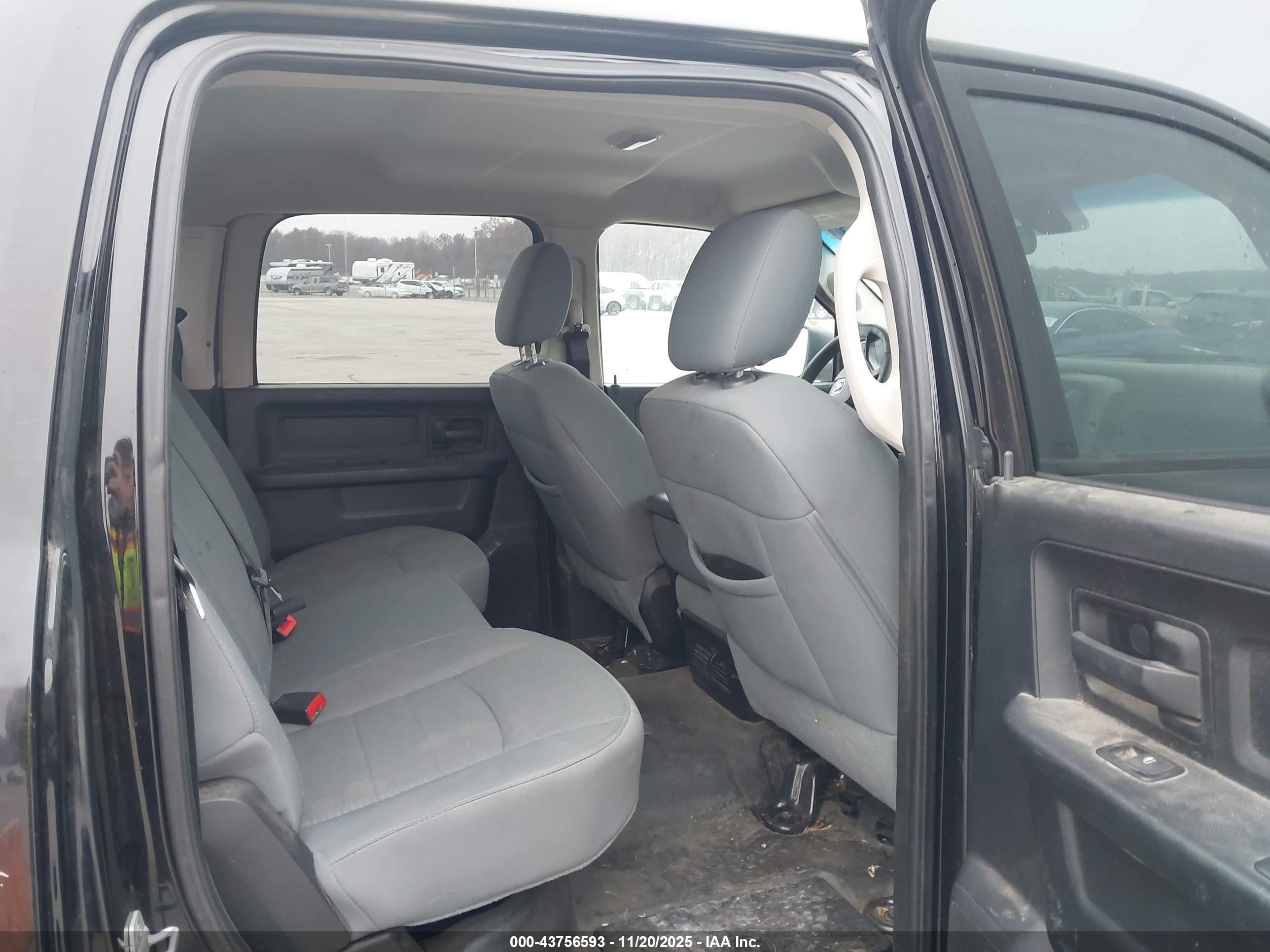 RAM 2500 image 8