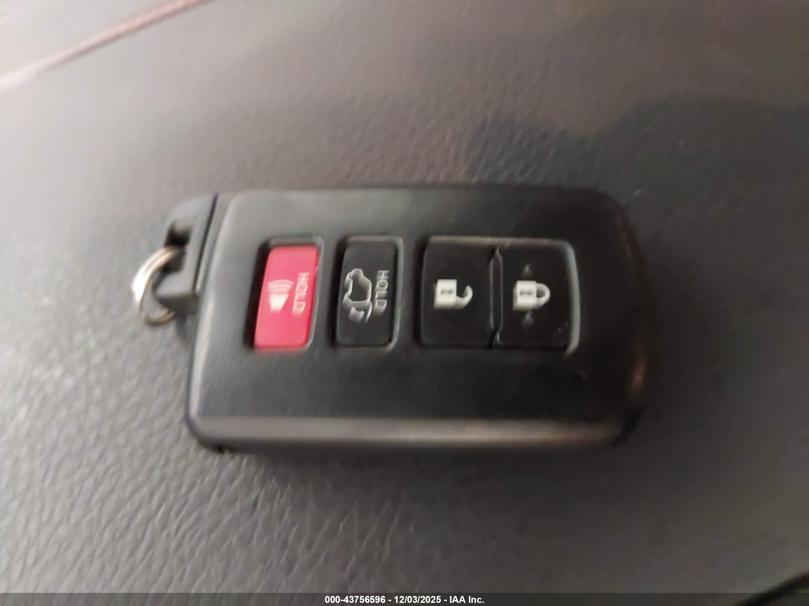 TOYOTA HIGHLANDER image 11
