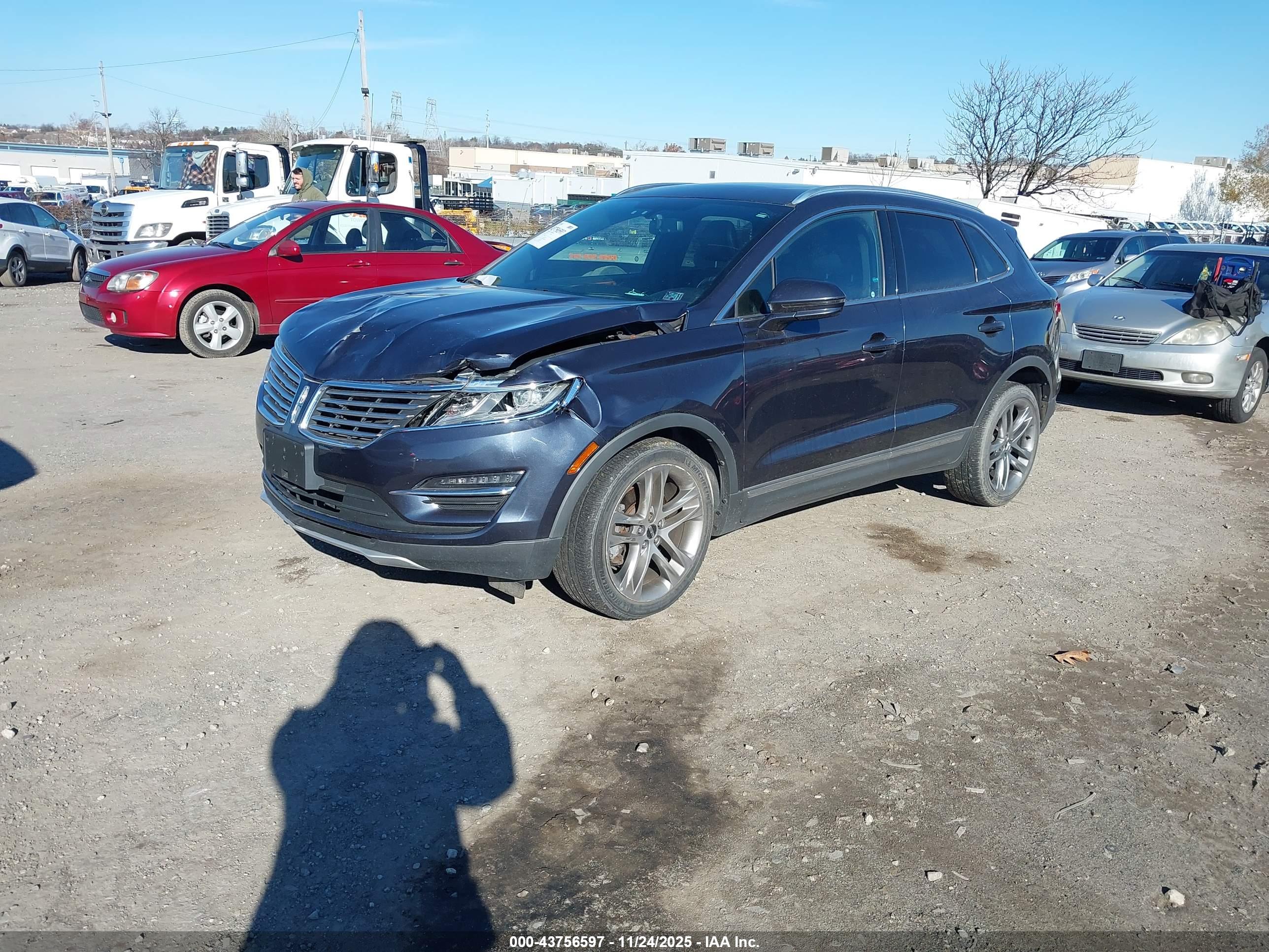 LINCOLN MKC image 2