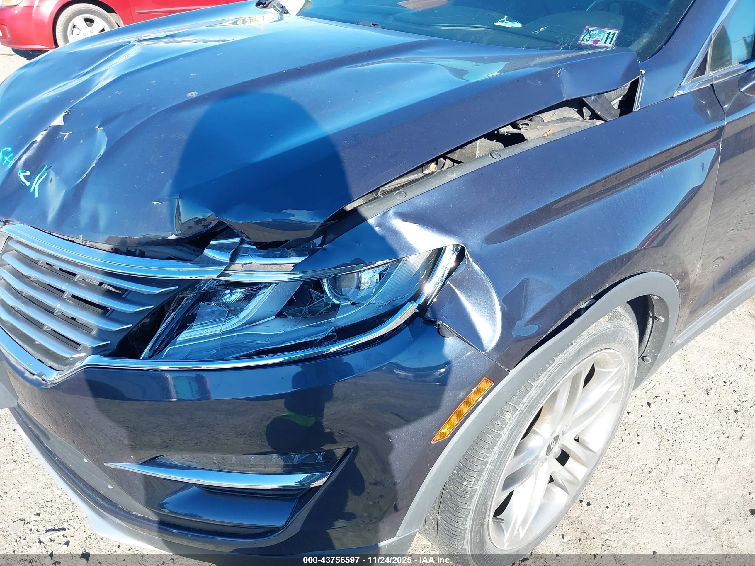 LINCOLN MKC image 6