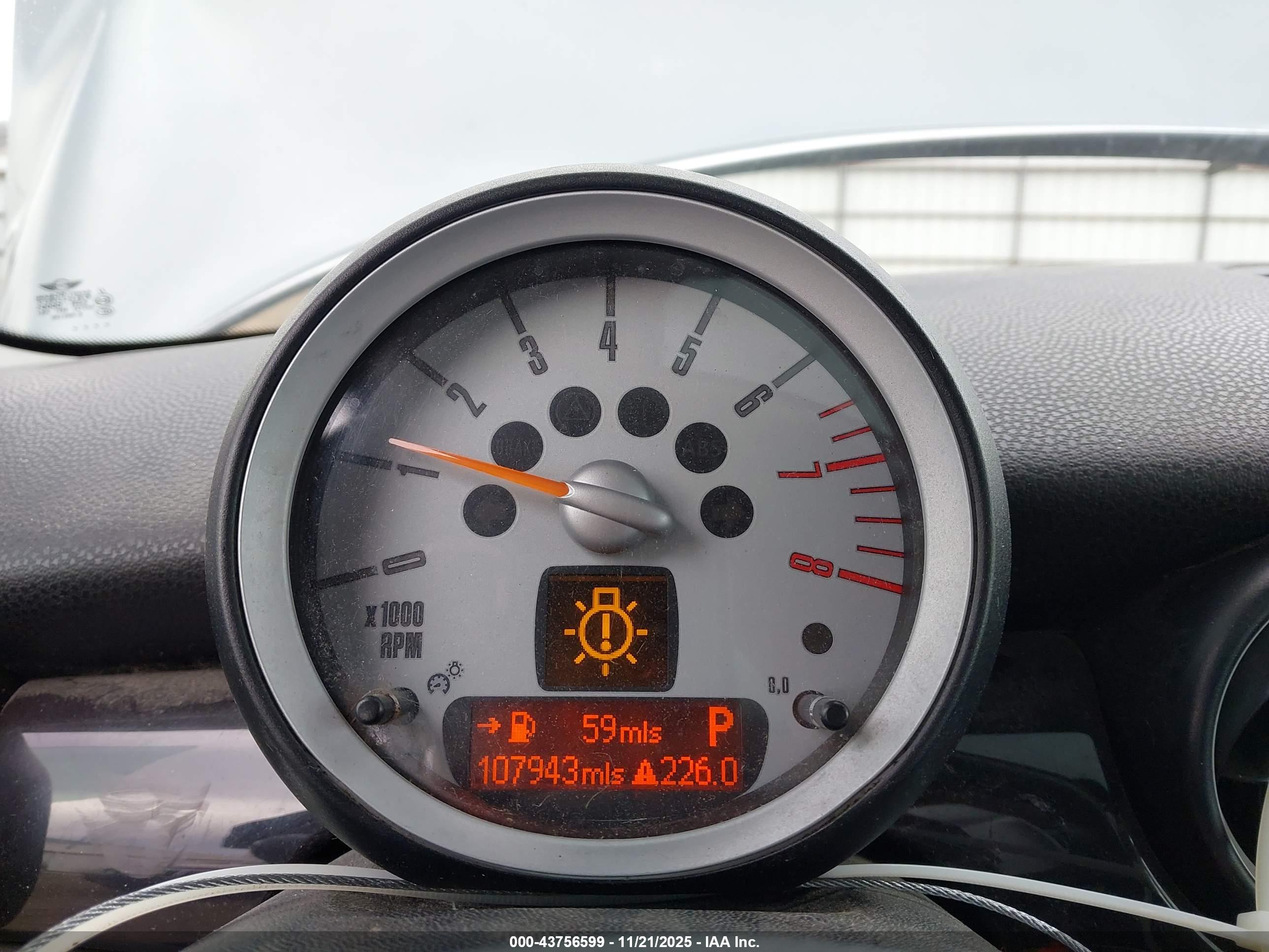 MINI COOPER image 7