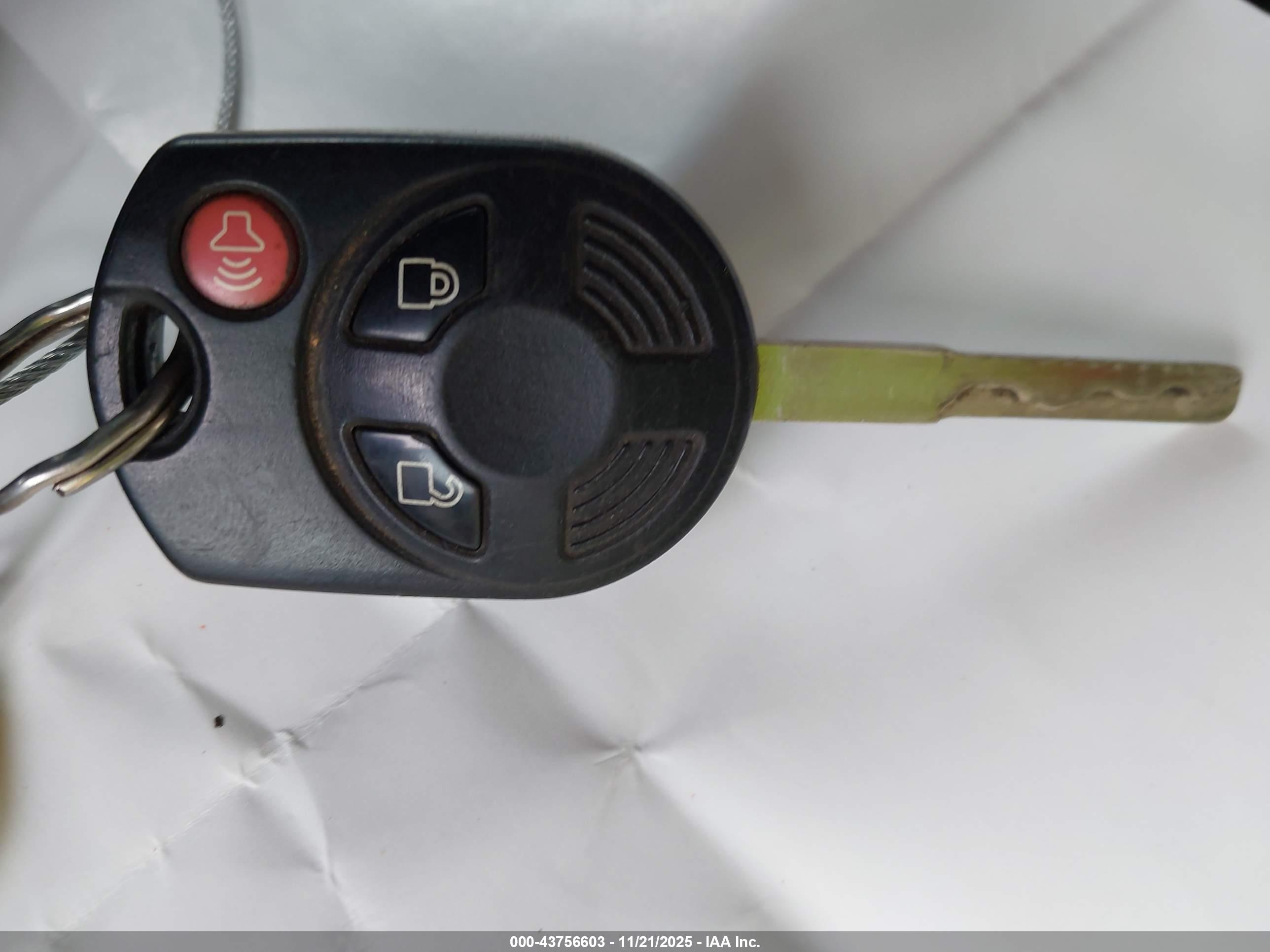 FORD ESCAPE image 11