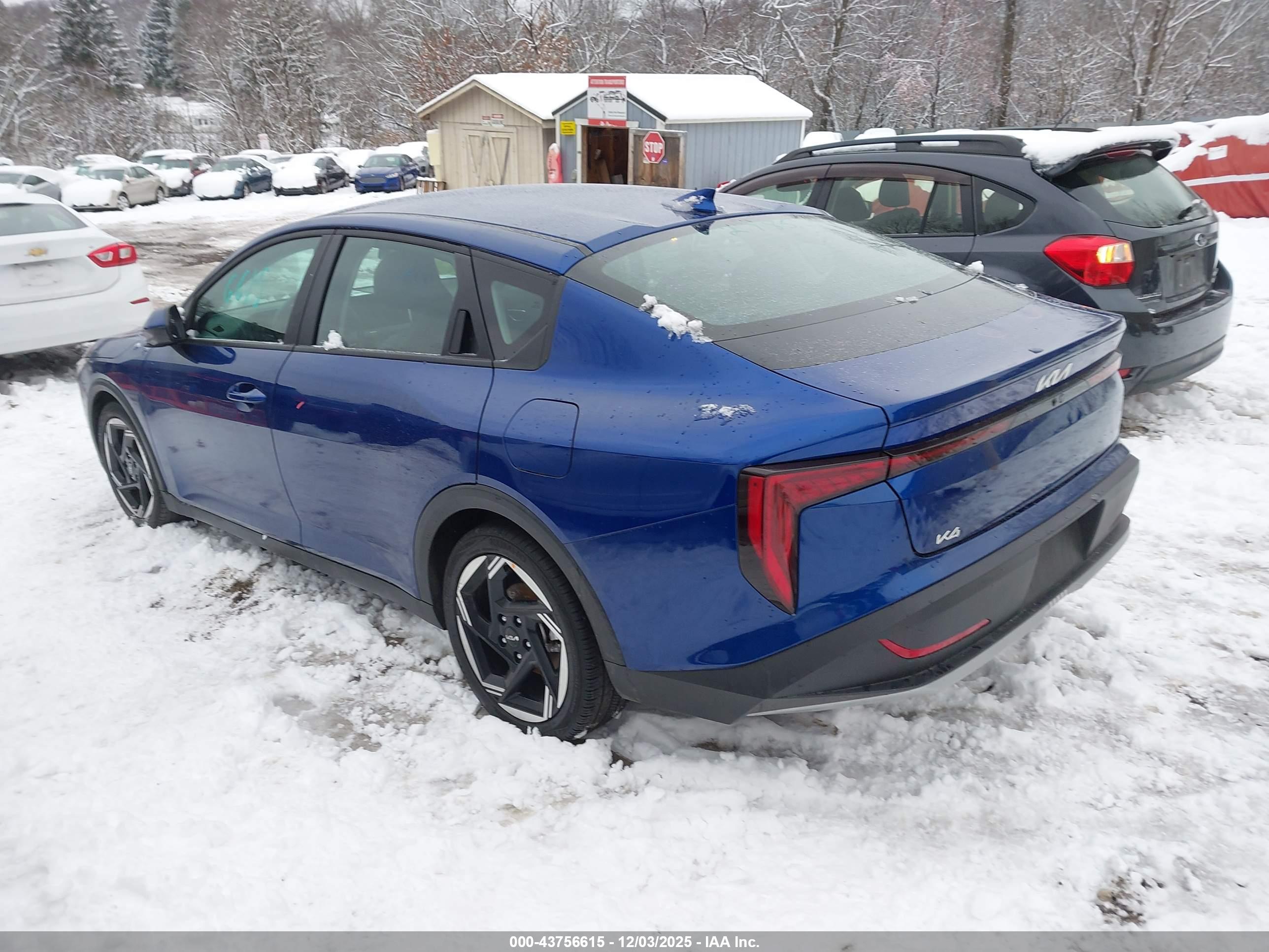 KIA K4 image 3