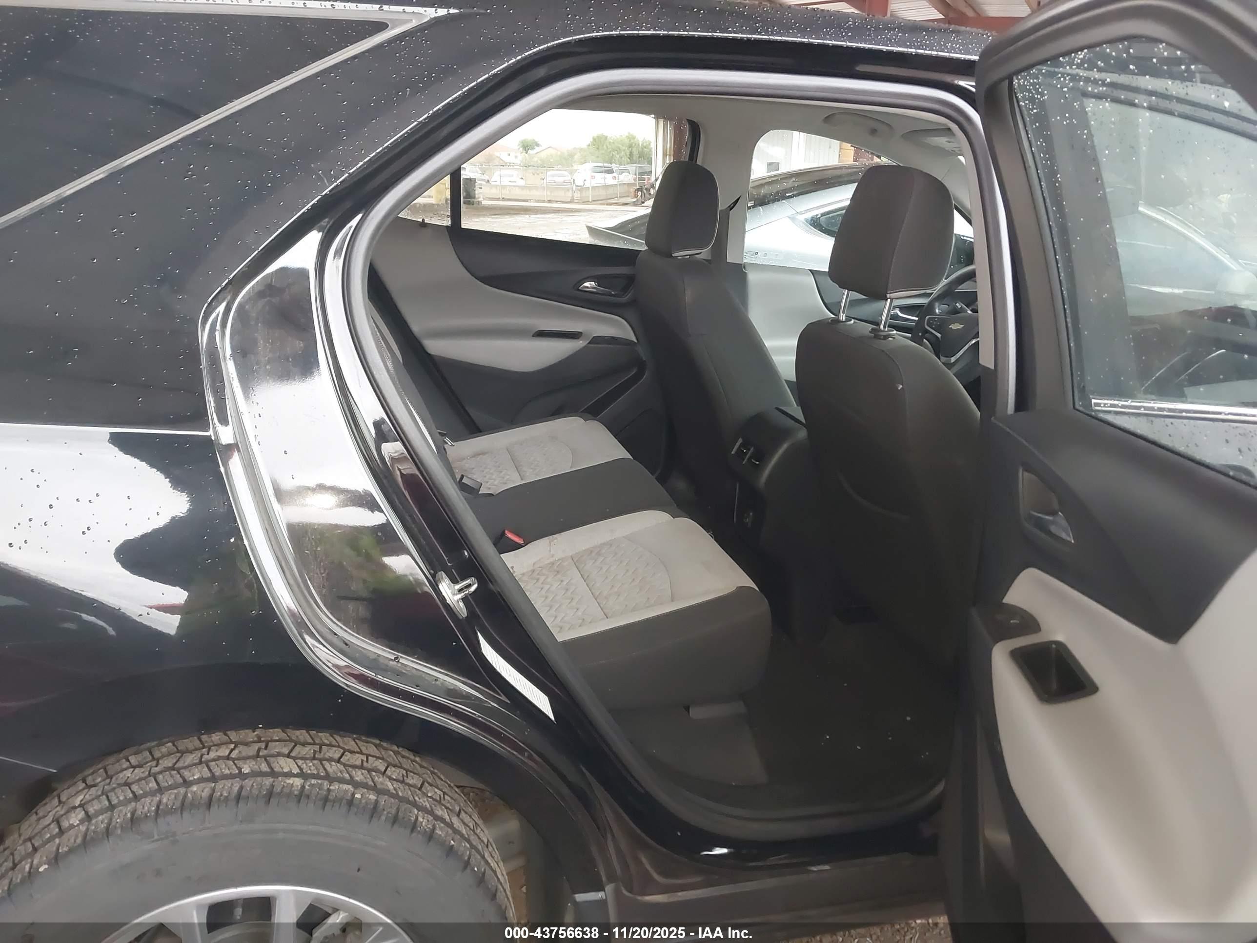 CHEVROLET EQUINOX image 8