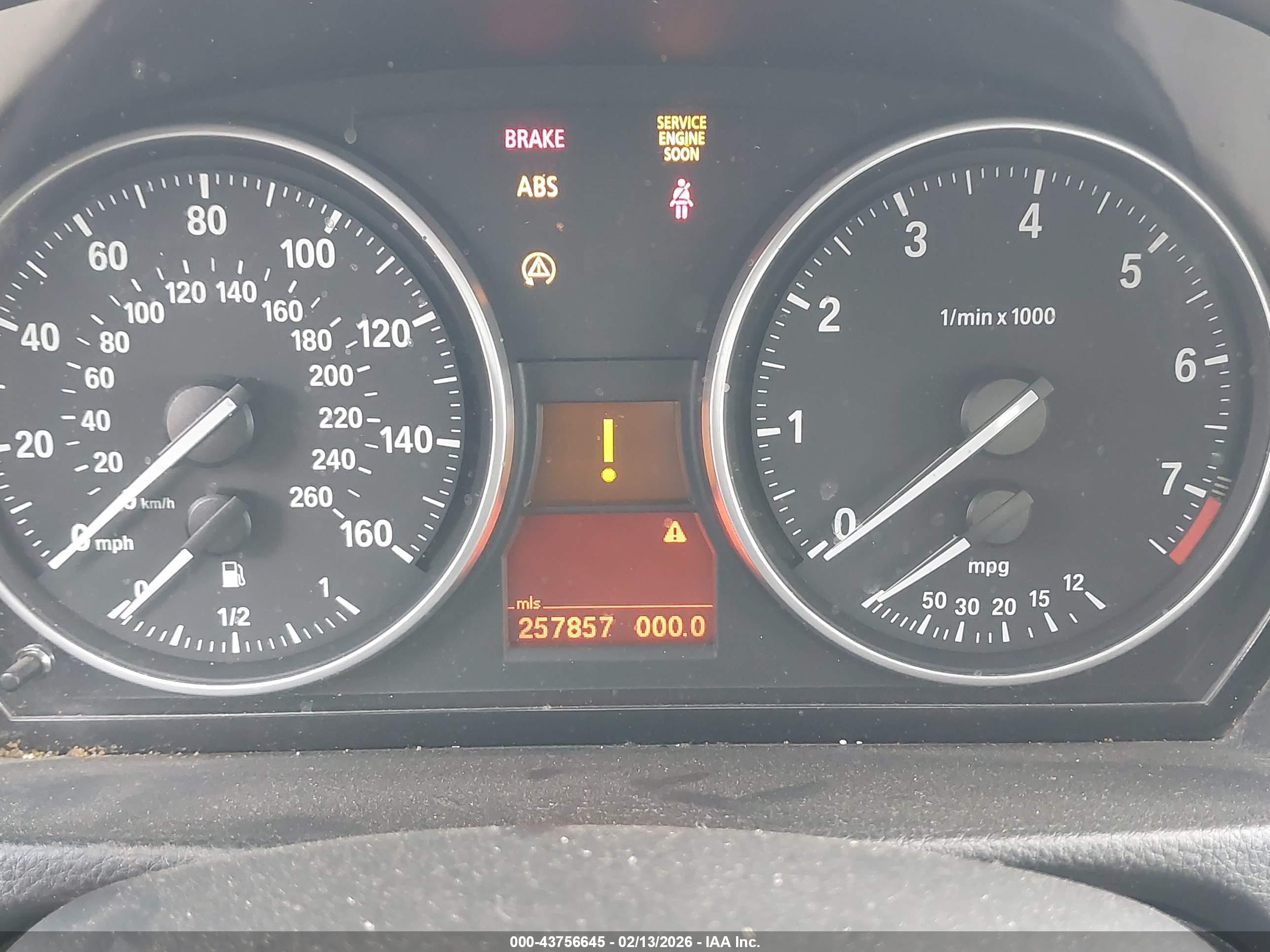 BMW 328I image 7