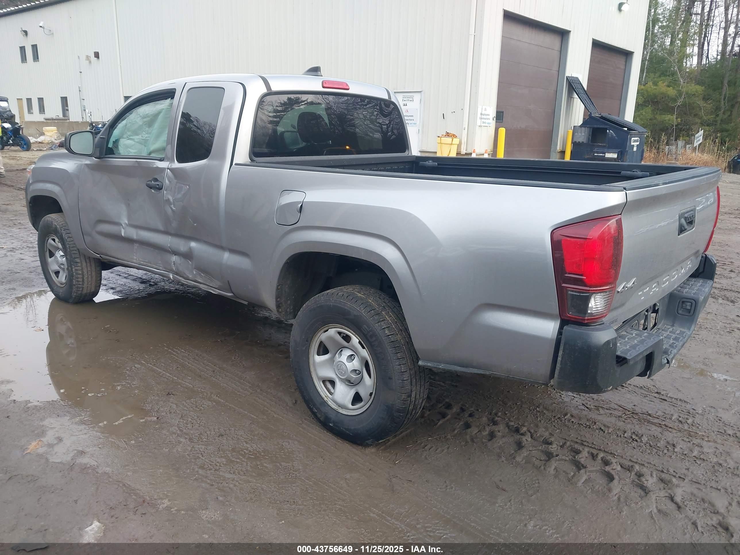 TOYOTA TACOMA image 3