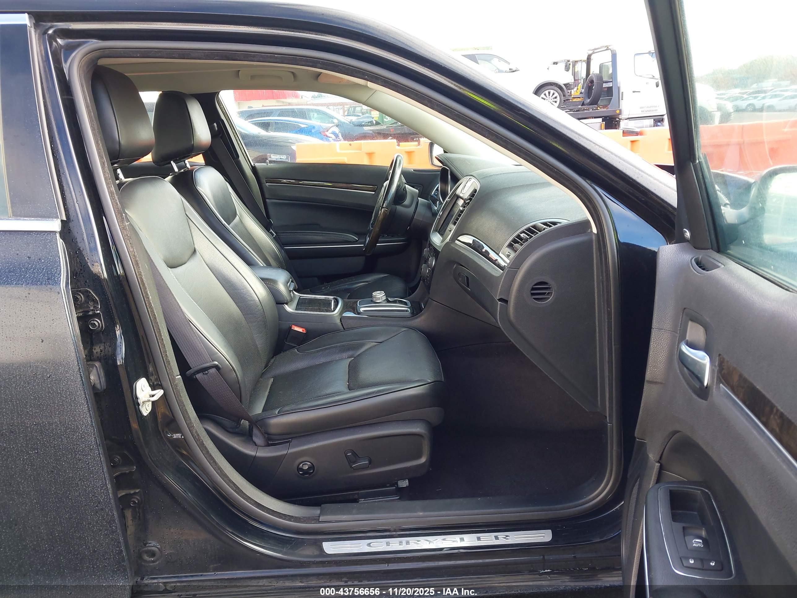 CHRYSLER 300C image 5