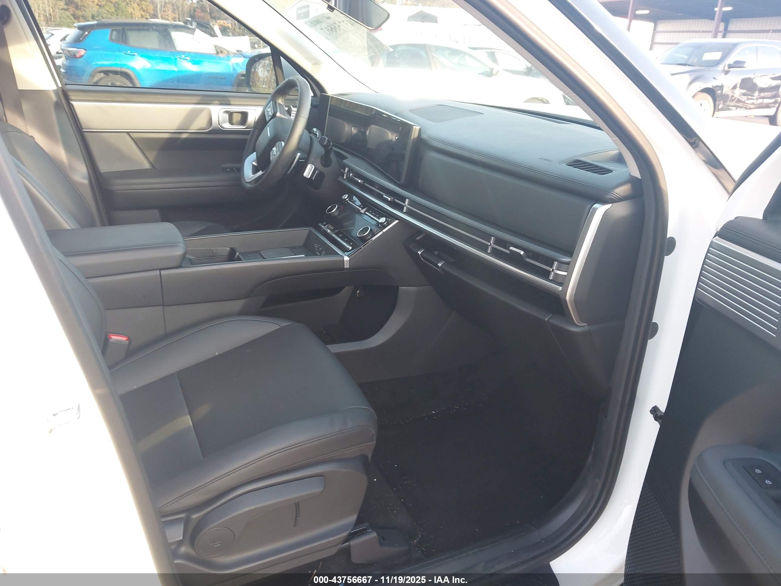 HYUNDAI SANTA image 5