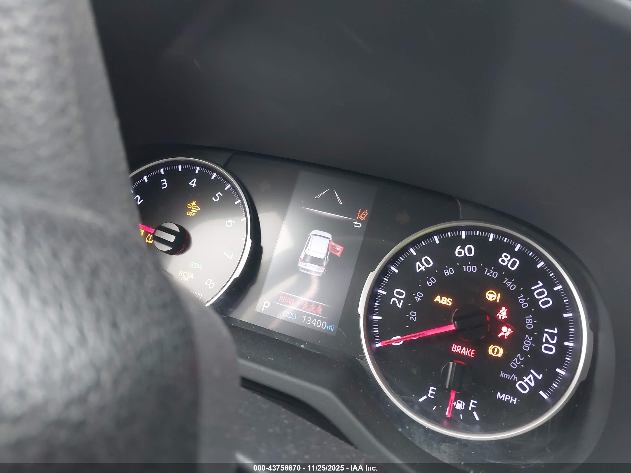 TOYOTA RAV4 image 7