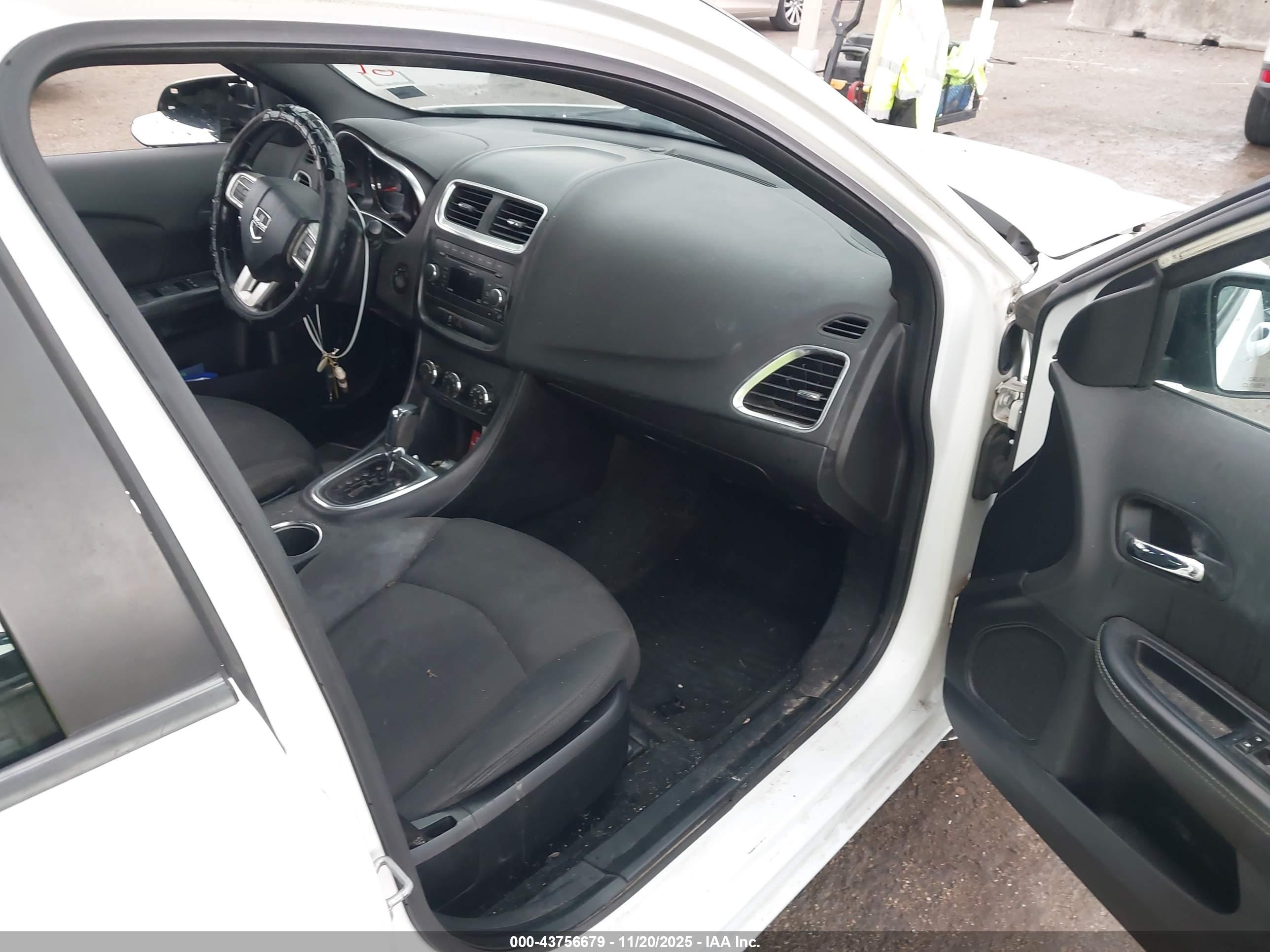 DODGE AVENGER image 5