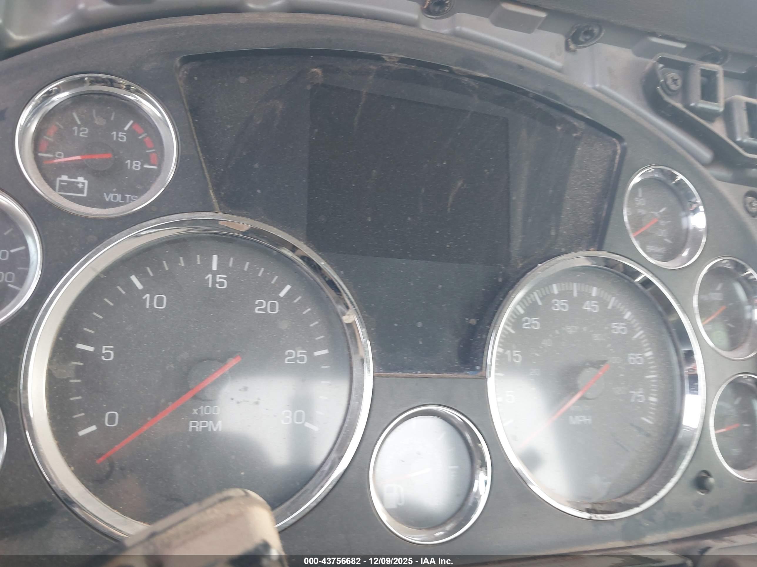 KENWORTH T880 image 6