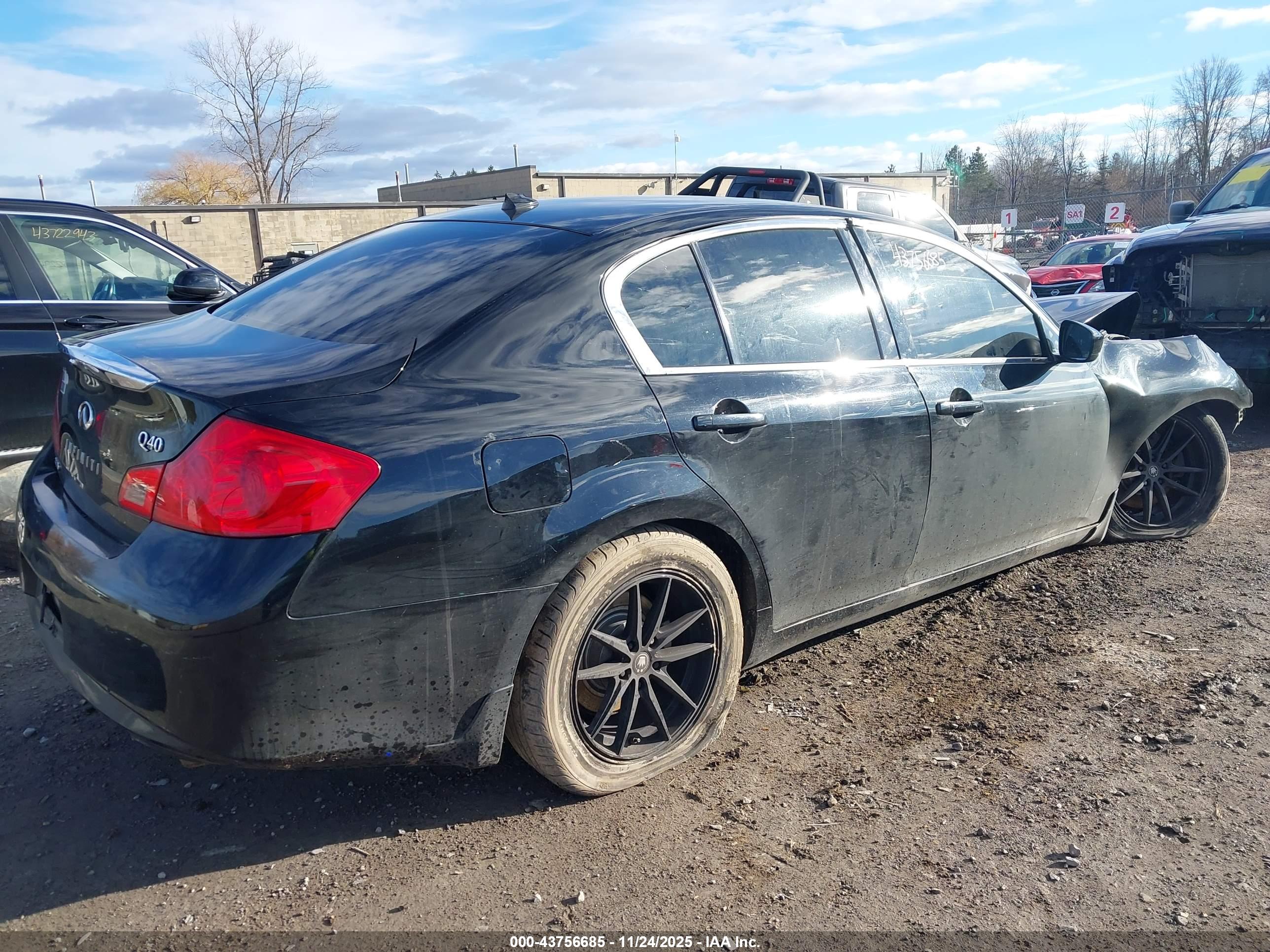 INFINITI Q40 image 4