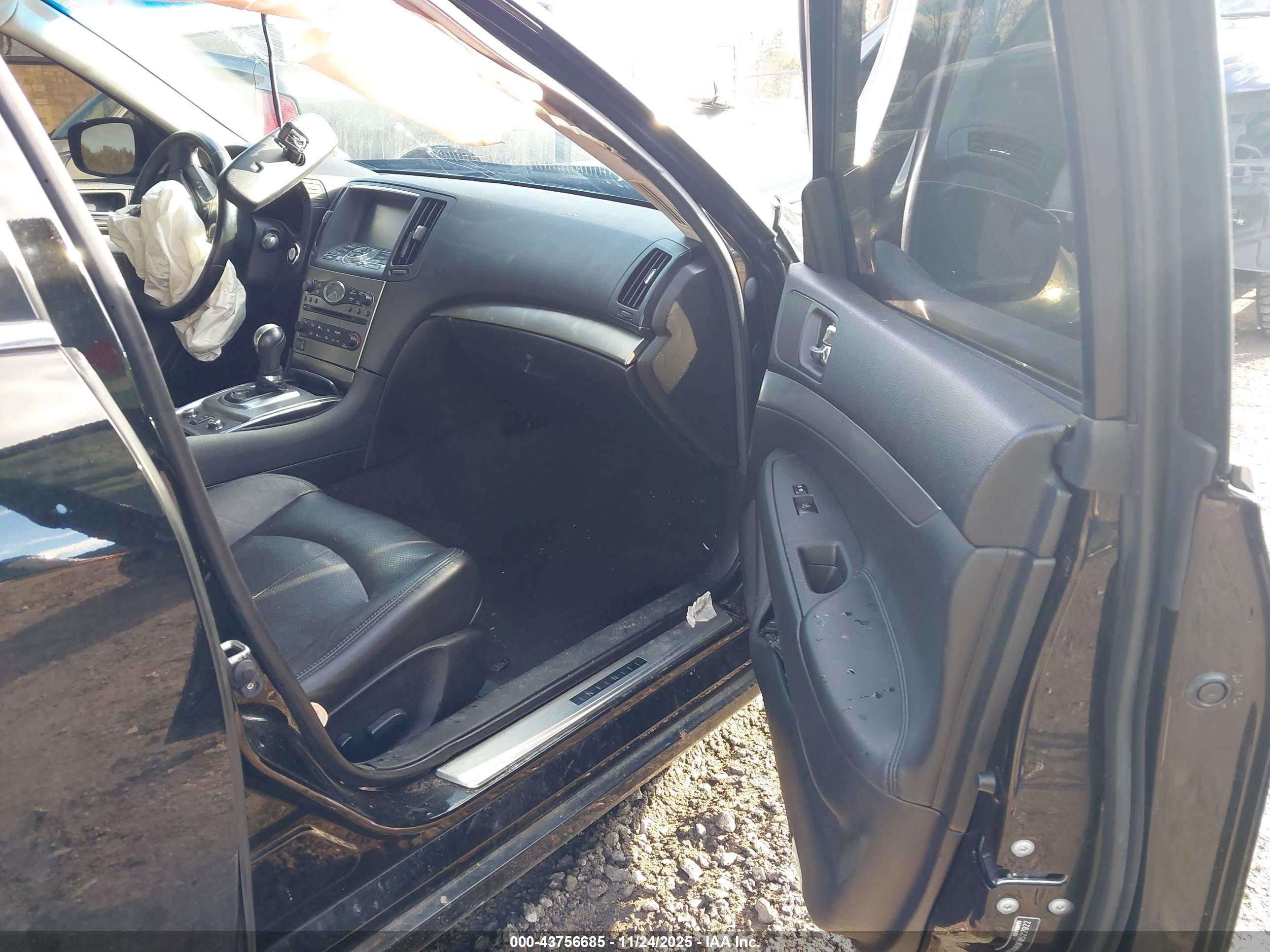 INFINITI Q40 image 5