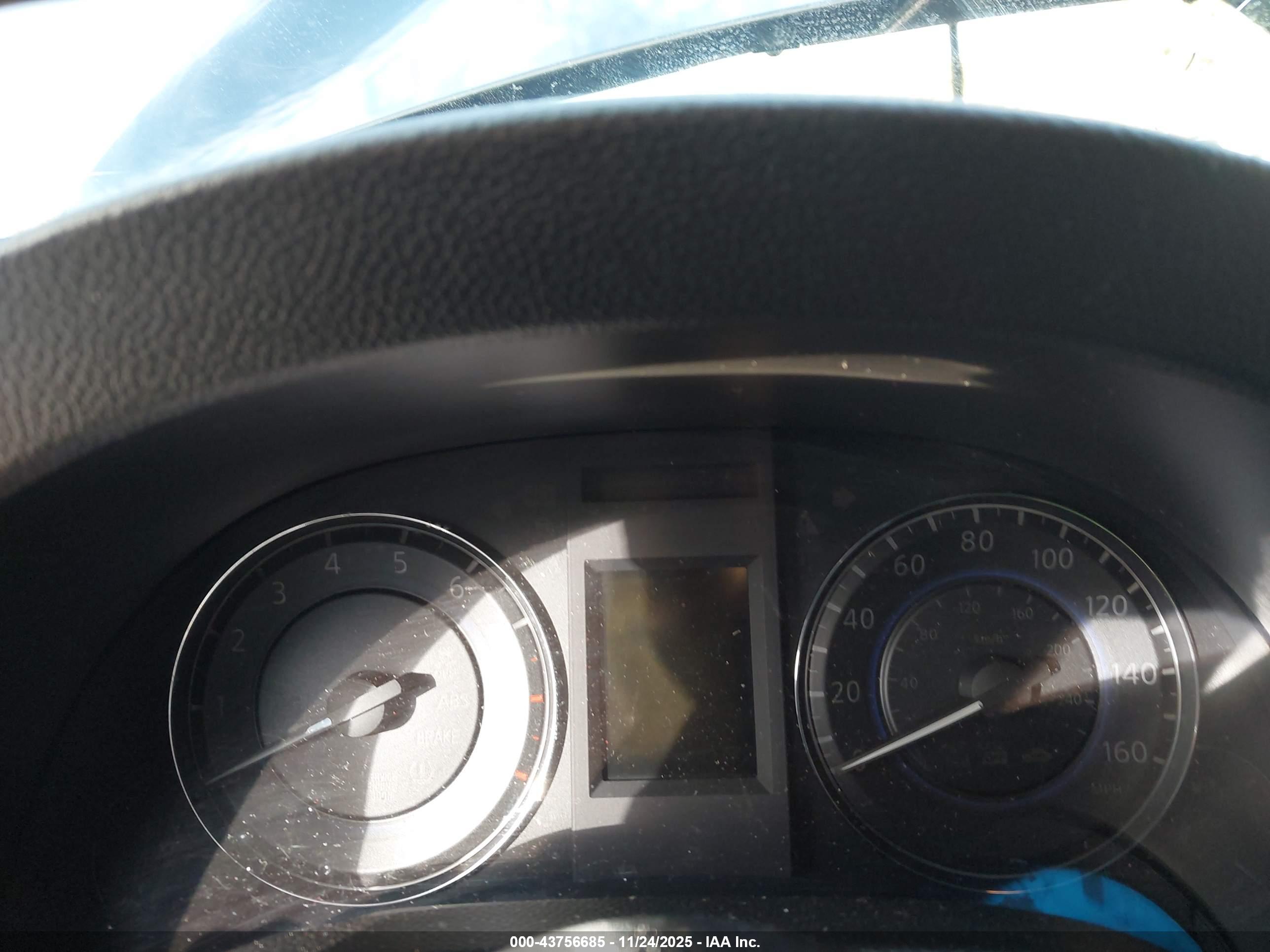 INFINITI Q40 image 7
