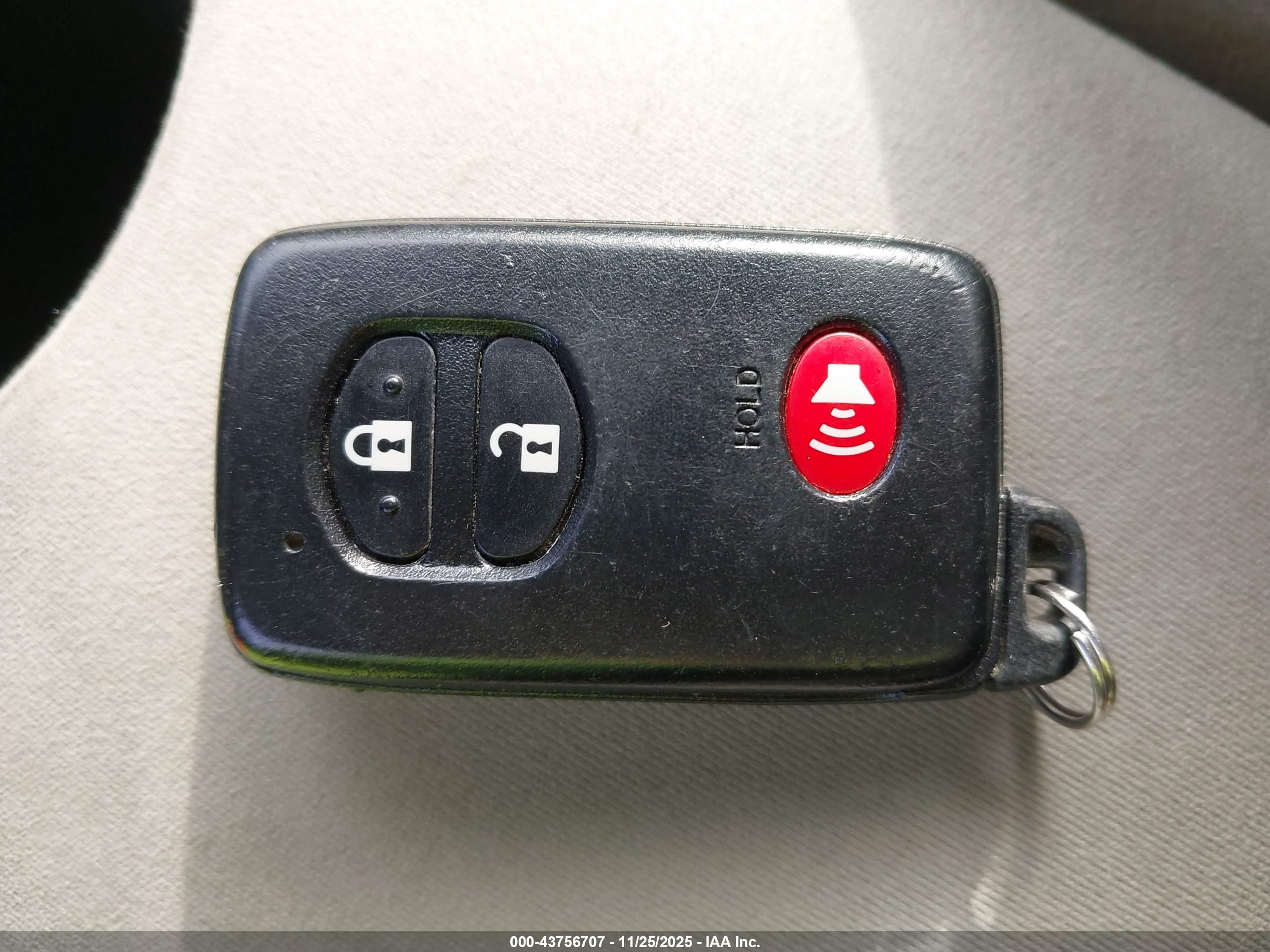 TOYOTA PRIUS image 11
