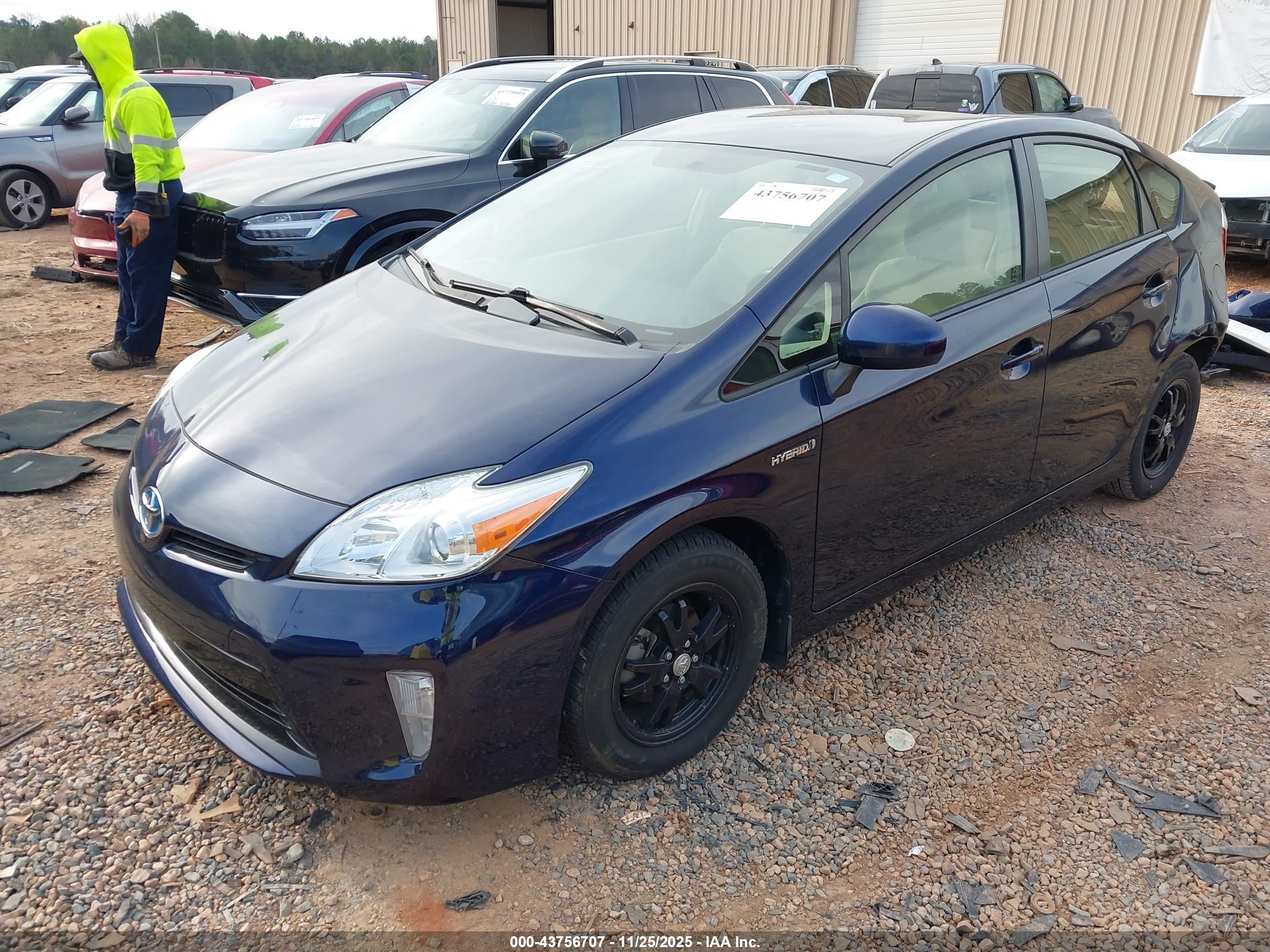 TOYOTA PRIUS image 2