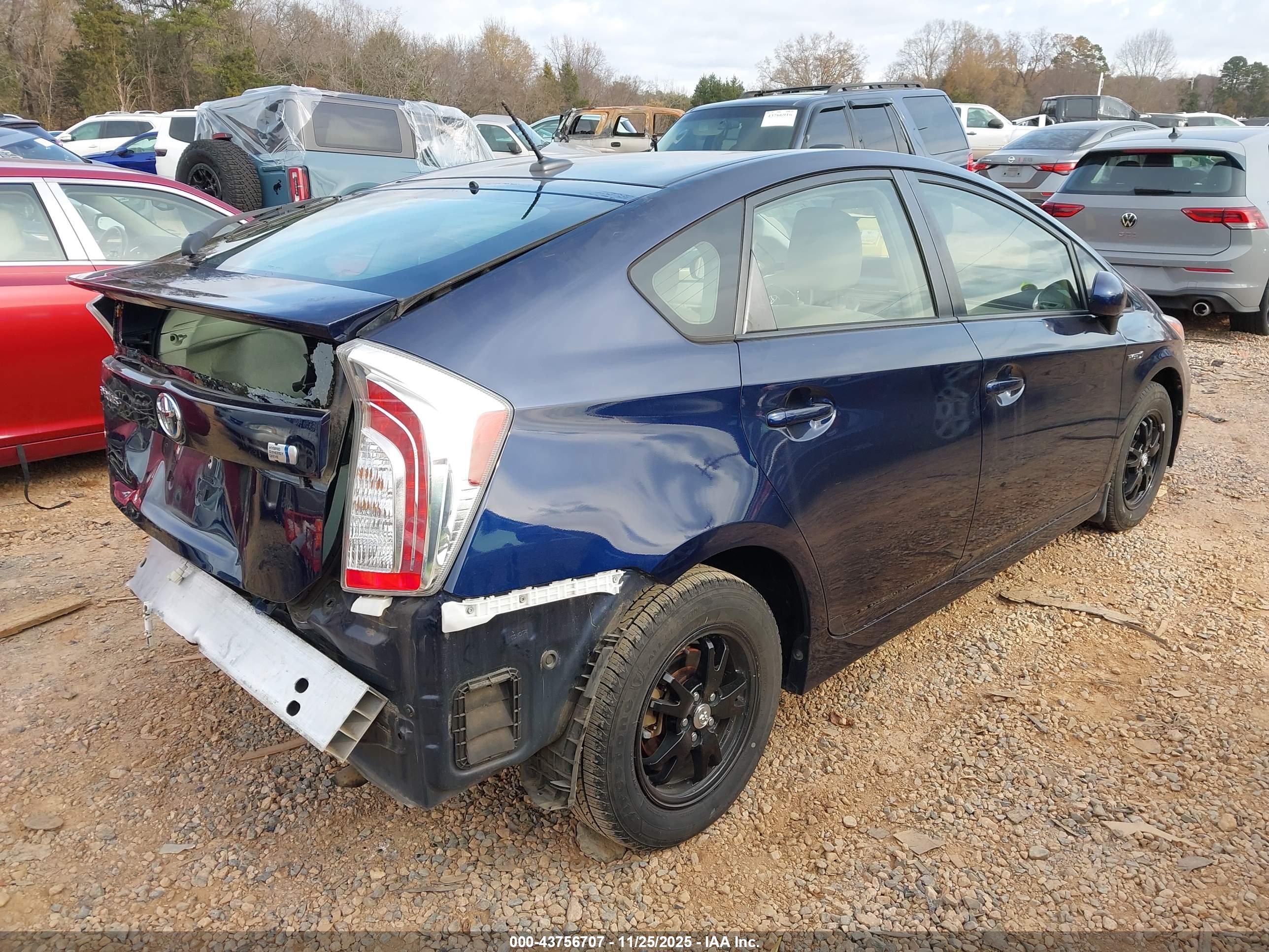 TOYOTA PRIUS image 4