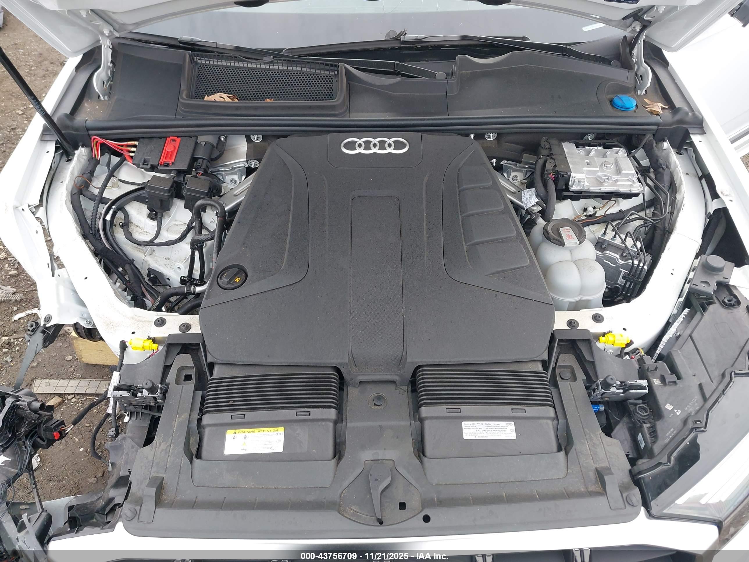 AUDI Q7 image 10