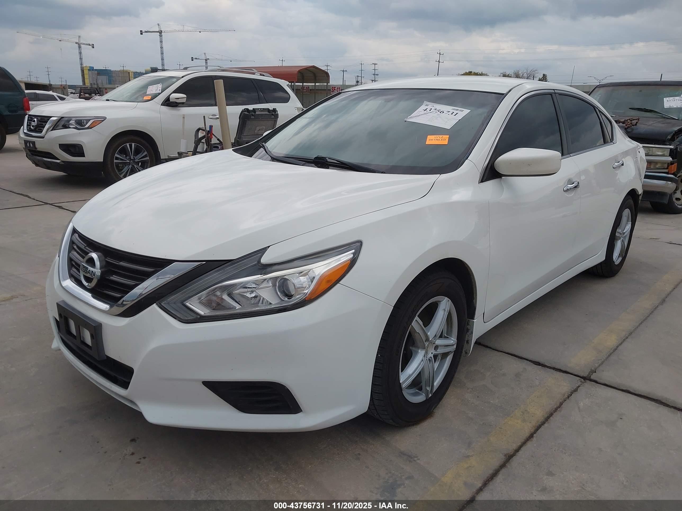 NISSAN ALTIMA image 2