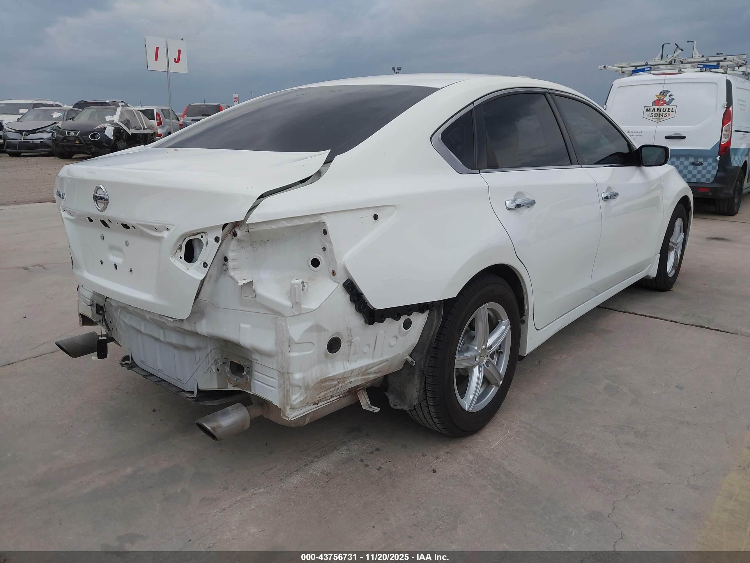 NISSAN ALTIMA image 4