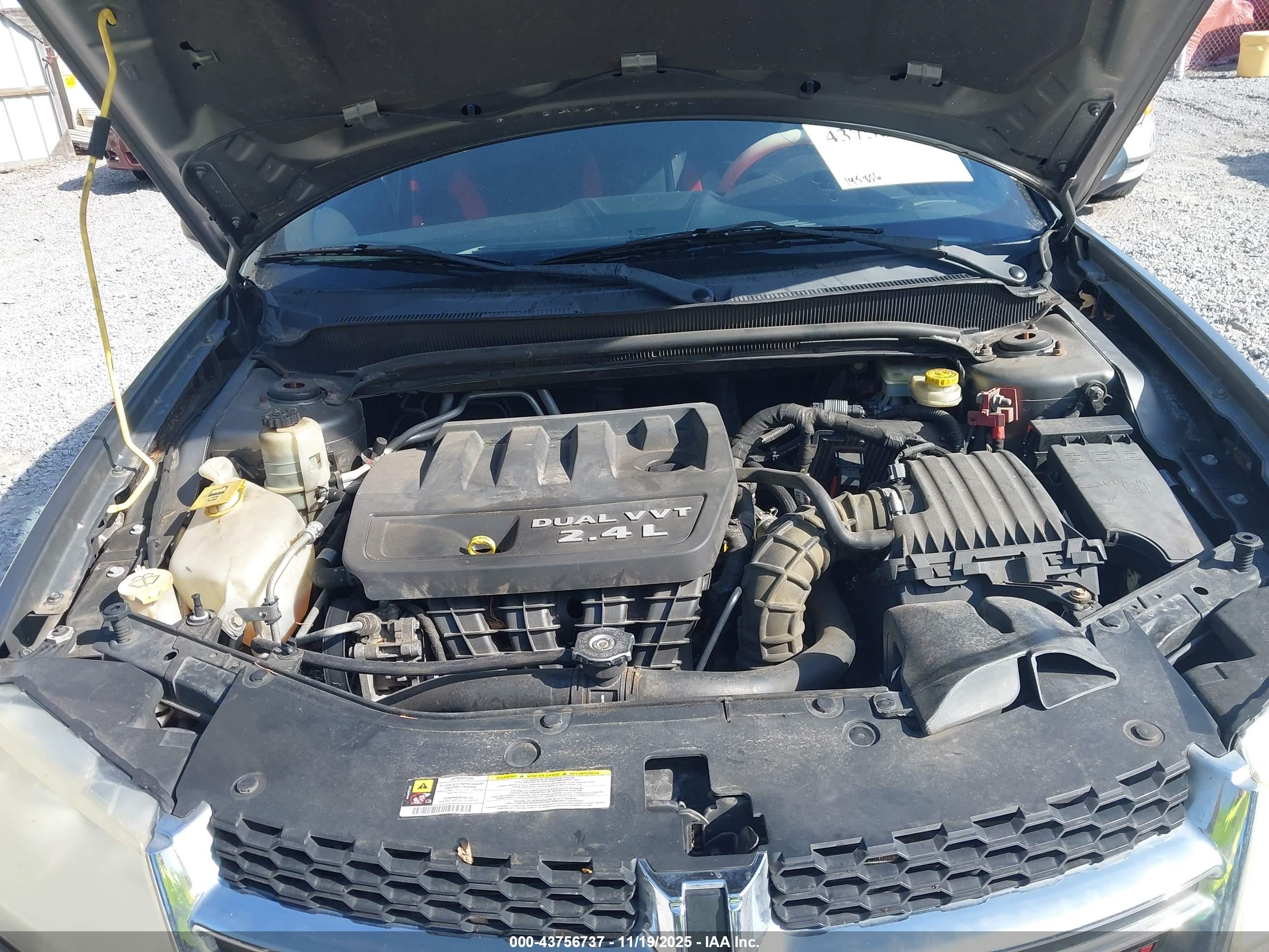 DODGE AVENGER image 10