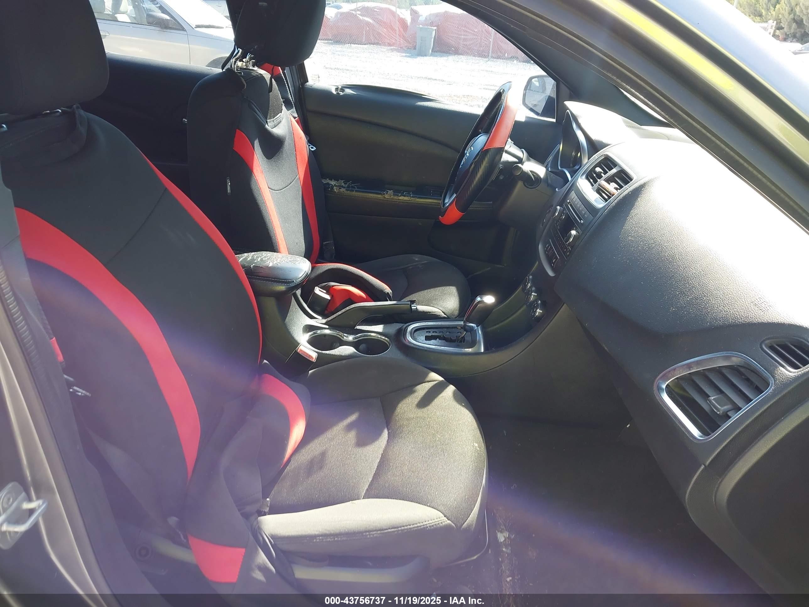 DODGE AVENGER image 5