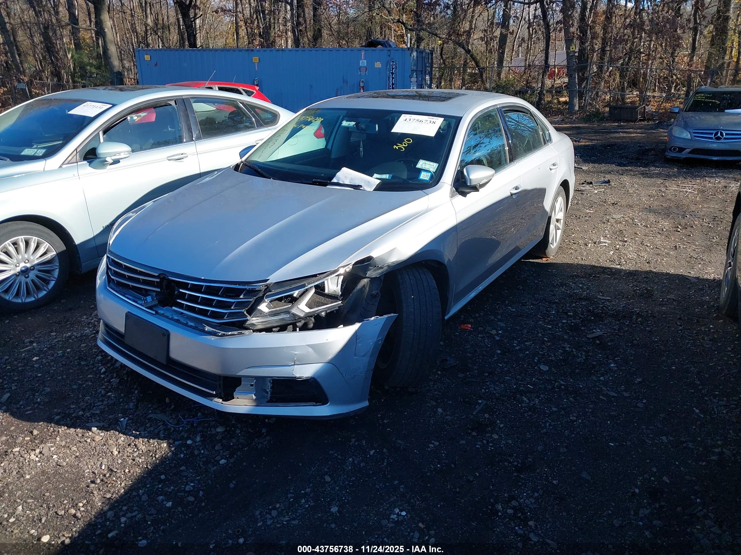 VOLKSWAGEN PASSAT image 2