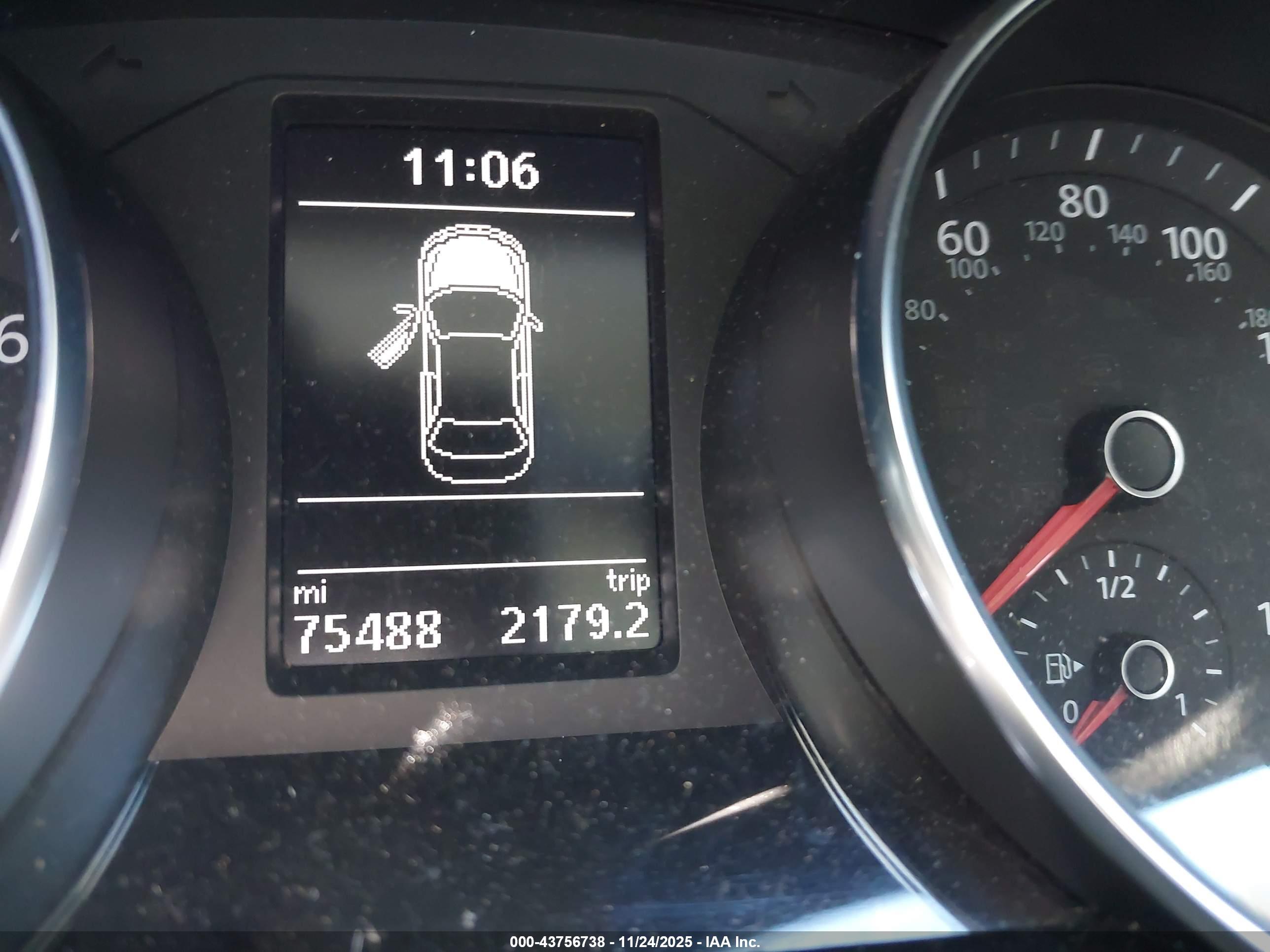 VOLKSWAGEN PASSAT image 7