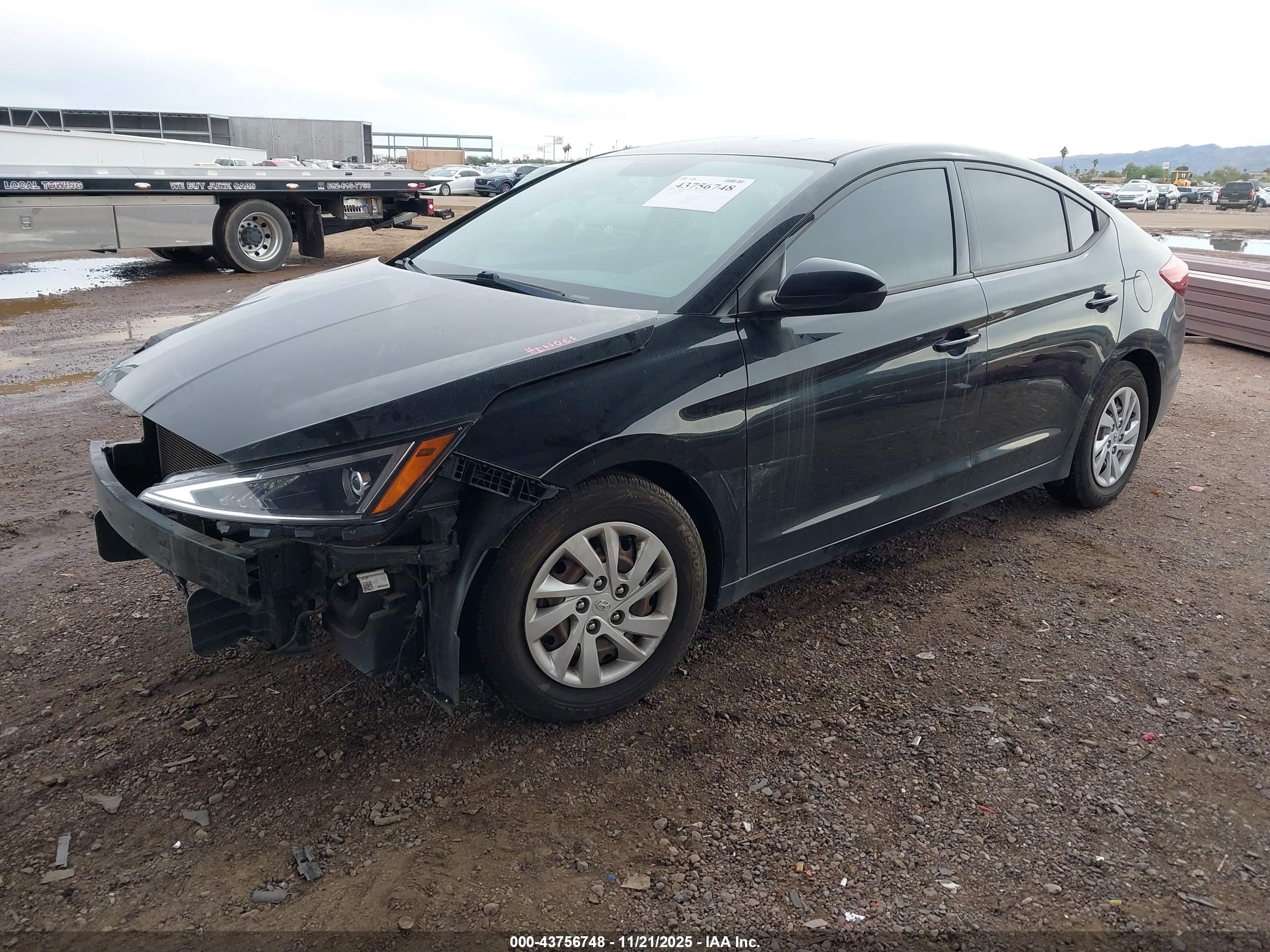 HYUNDAI ELANTRA image 2