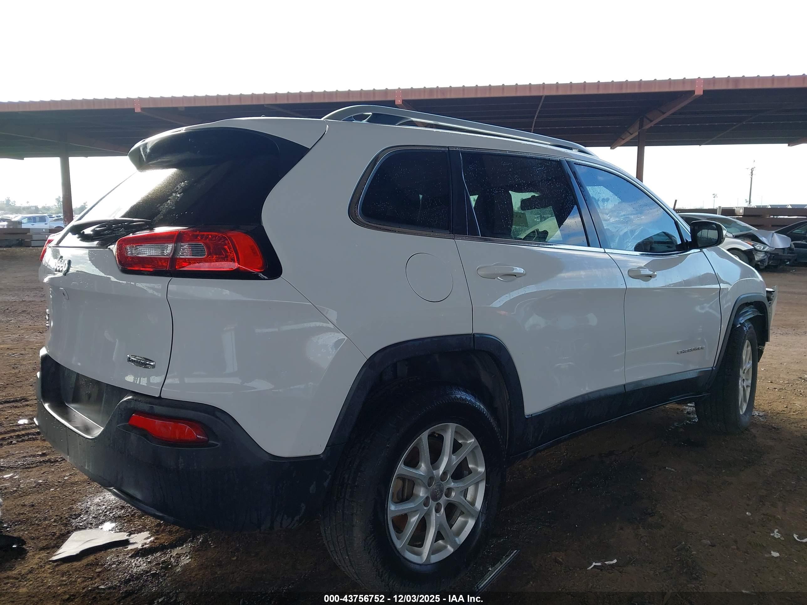 JEEP CHEROKEE image 4